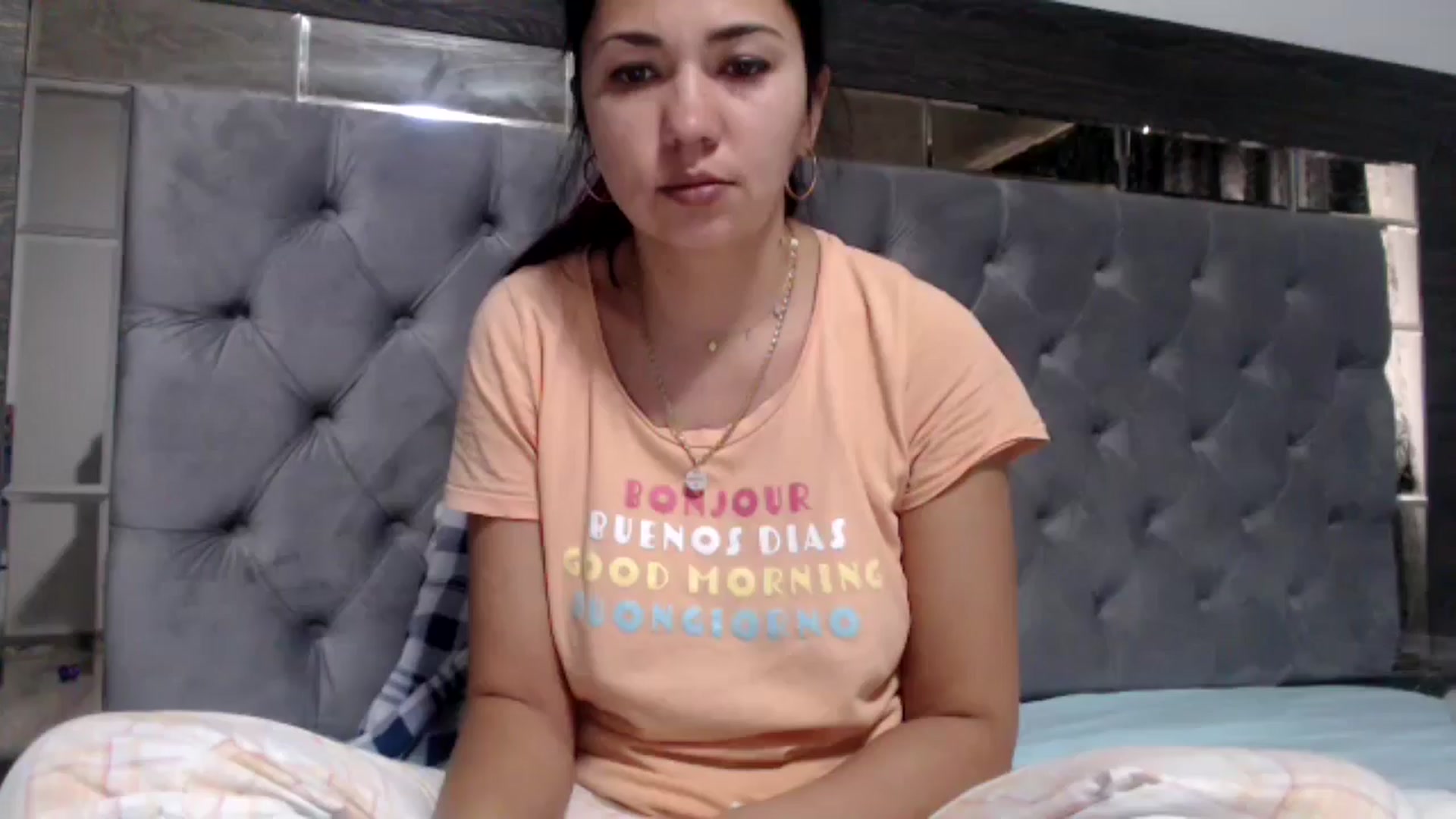 Gallery image thumbnail from YourLuvDee's myfreecams stream on, 01/05/2025, 14:41 image 7 of 20