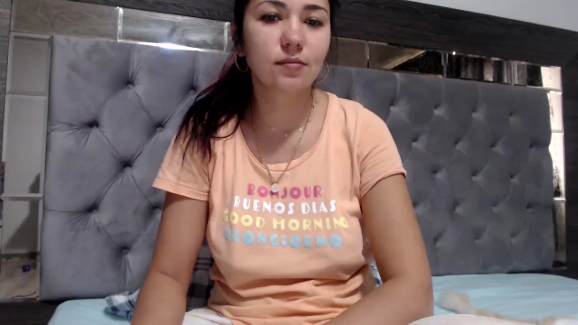 Gallery image thumbnail from YourLuvDee's myfreecams stream on, 01/05/2025, 14:41 image 5 of 20