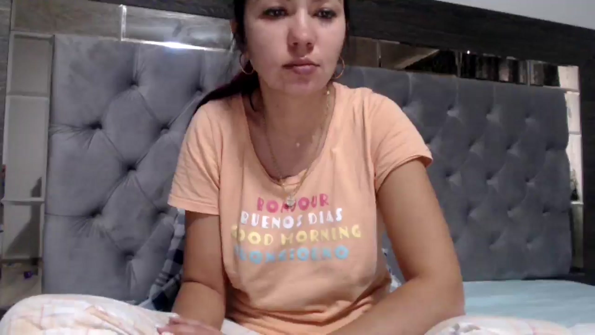 Gallery image thumbnail from YourLuvDee's myfreecams stream on, 01/05/2025, 14:41 image 8 of 20