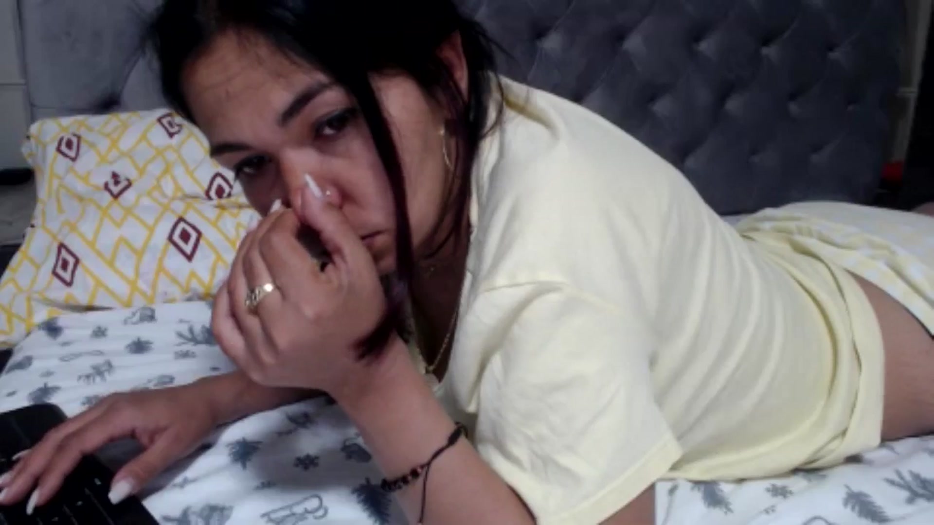 Gallery image thumbnail from YourLuvDee's myfreecams stream on, 05/10/2025, 21:38 image 6 of 20