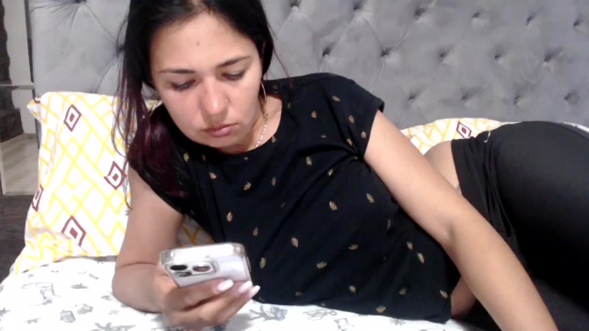 Gallery image thumbnail from YourLuvDee's myfreecams stream on, 05/11/2025, 13:39 image 19 of 20