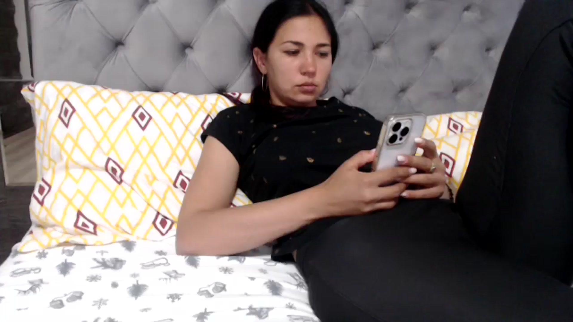 Gallery image thumbnail from YourLuvDee's myfreecams stream on, 05/11/2025, 13:39 image 11 of 20