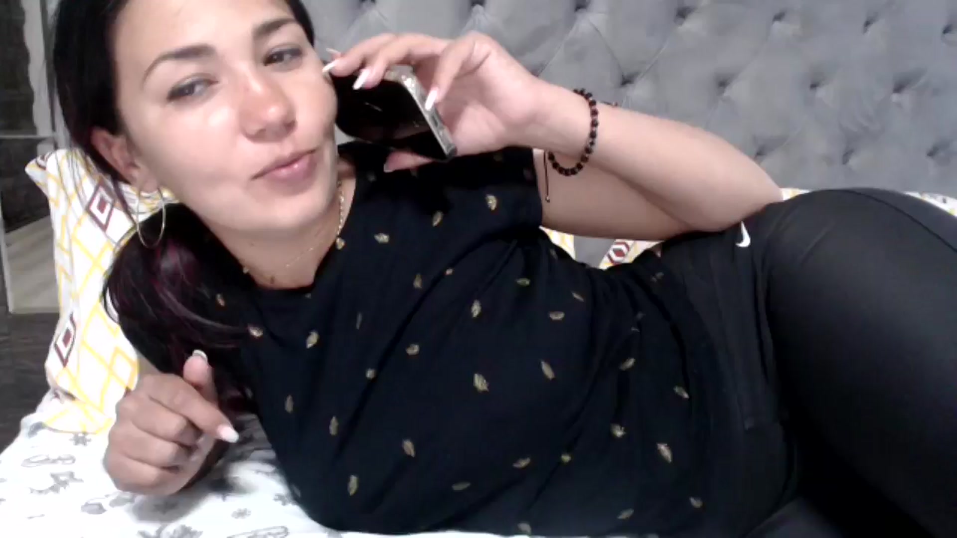 Gallery image thumbnail from YourLuvDee's myfreecams stream on, 05/11/2025, 13:39 image 12 of 20