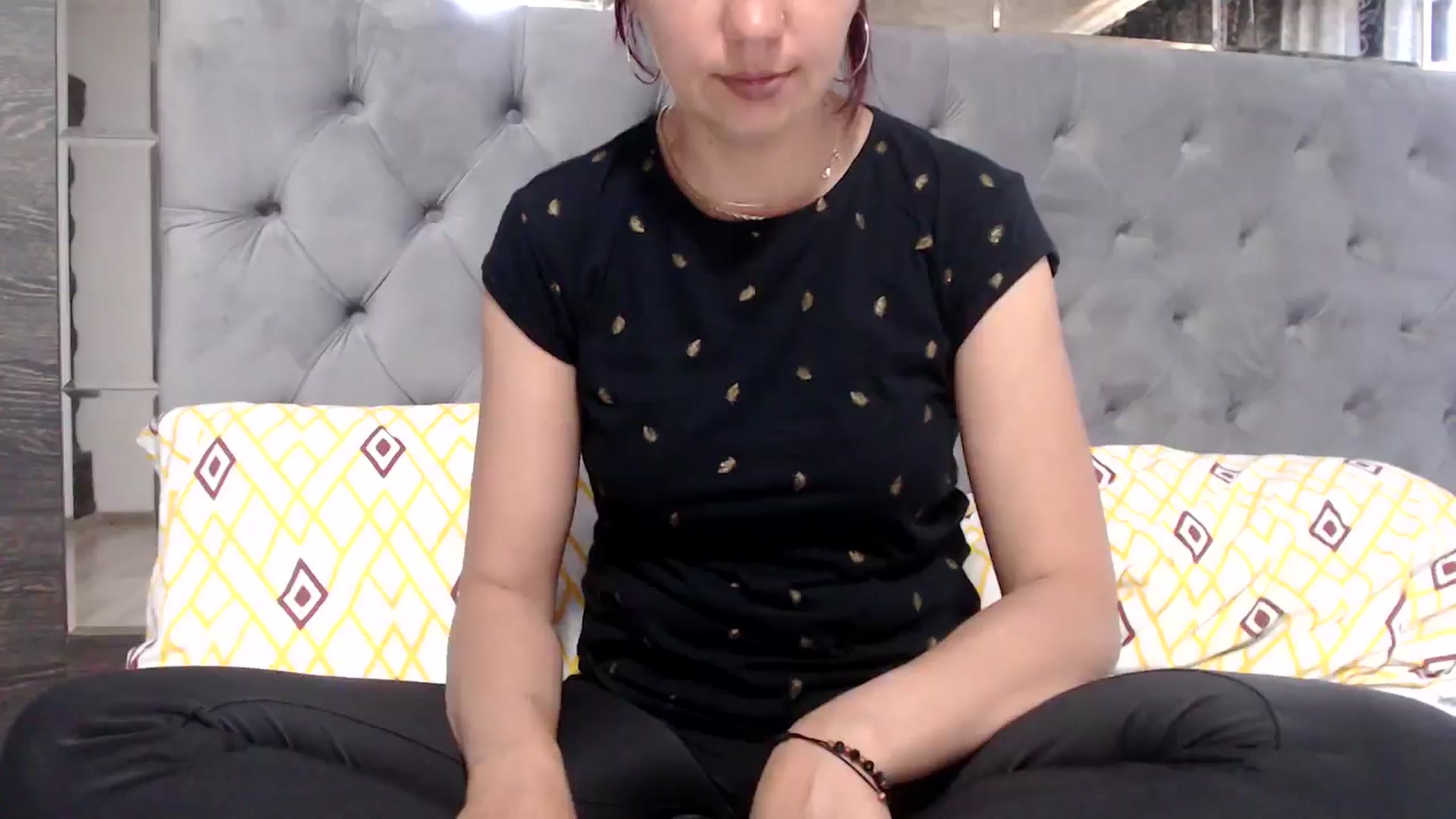 Gallery image thumbnail from YourLuvDee's myfreecams stream on, 05/11/2025, 13:39 image 4 of 20