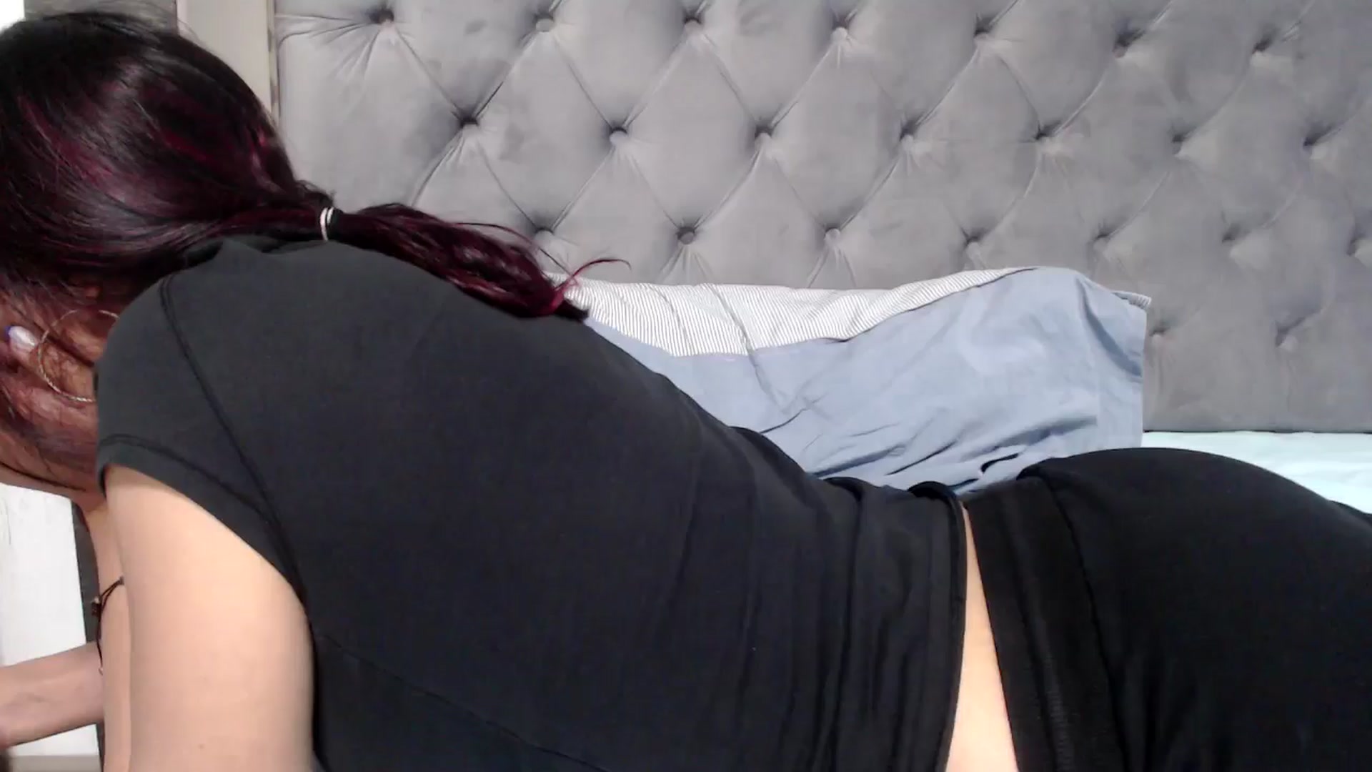Gallery image thumbnail from YourLuvDee's myfreecams stream on, 05/15/2025, 11:52 image 15 of 20