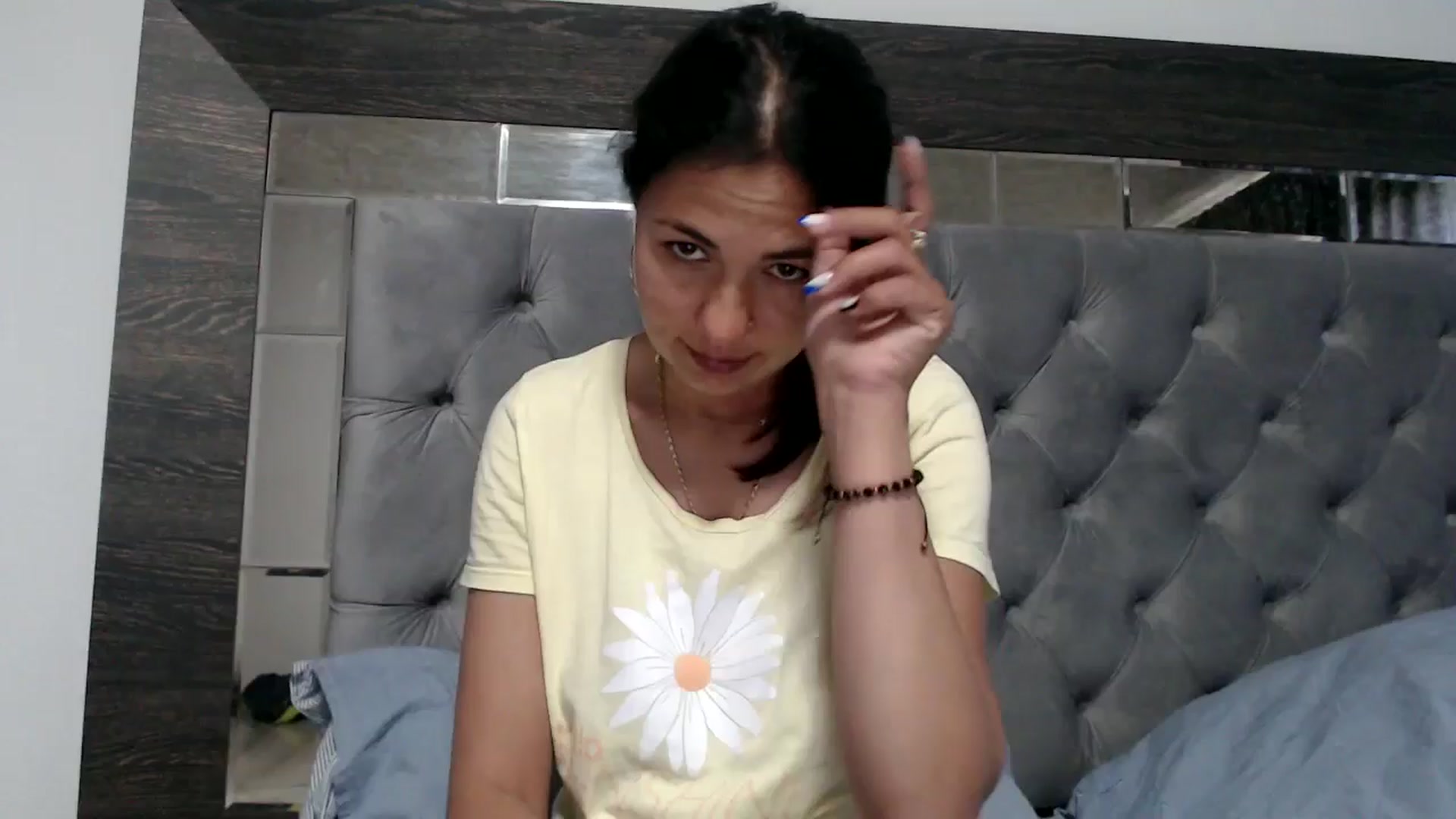 Gallery image thumbnail from YourLuvDee's myfreecams stream on, 05/17/2025, 14:24 image 1 of 20
