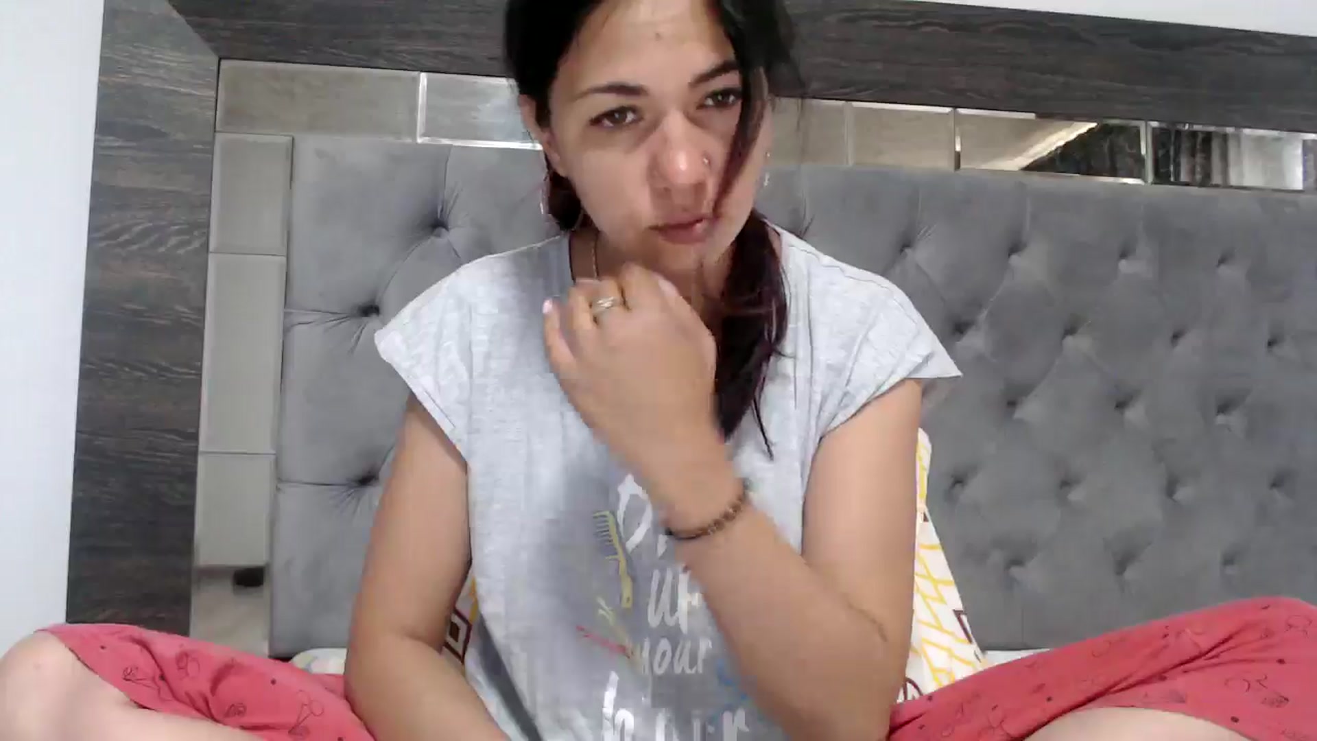 Gallery image thumbnail from YourLuvDee's myfreecams stream on, 05/25/2025, 09:55 image 20 of 20