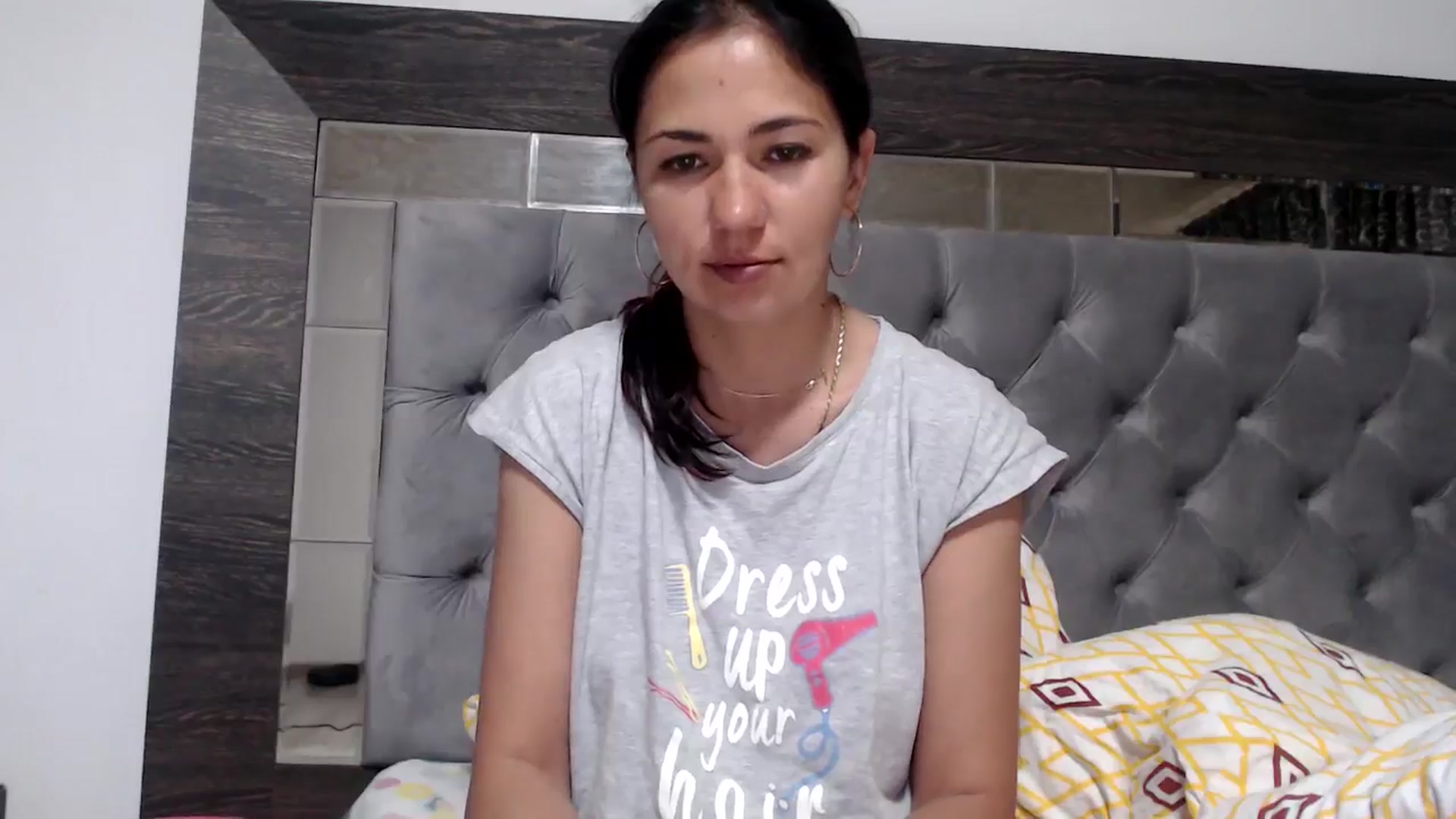Gallery image thumbnail from YourLuvDee's myfreecams stream on, 05/25/2025, 15:37 image 11 of 20