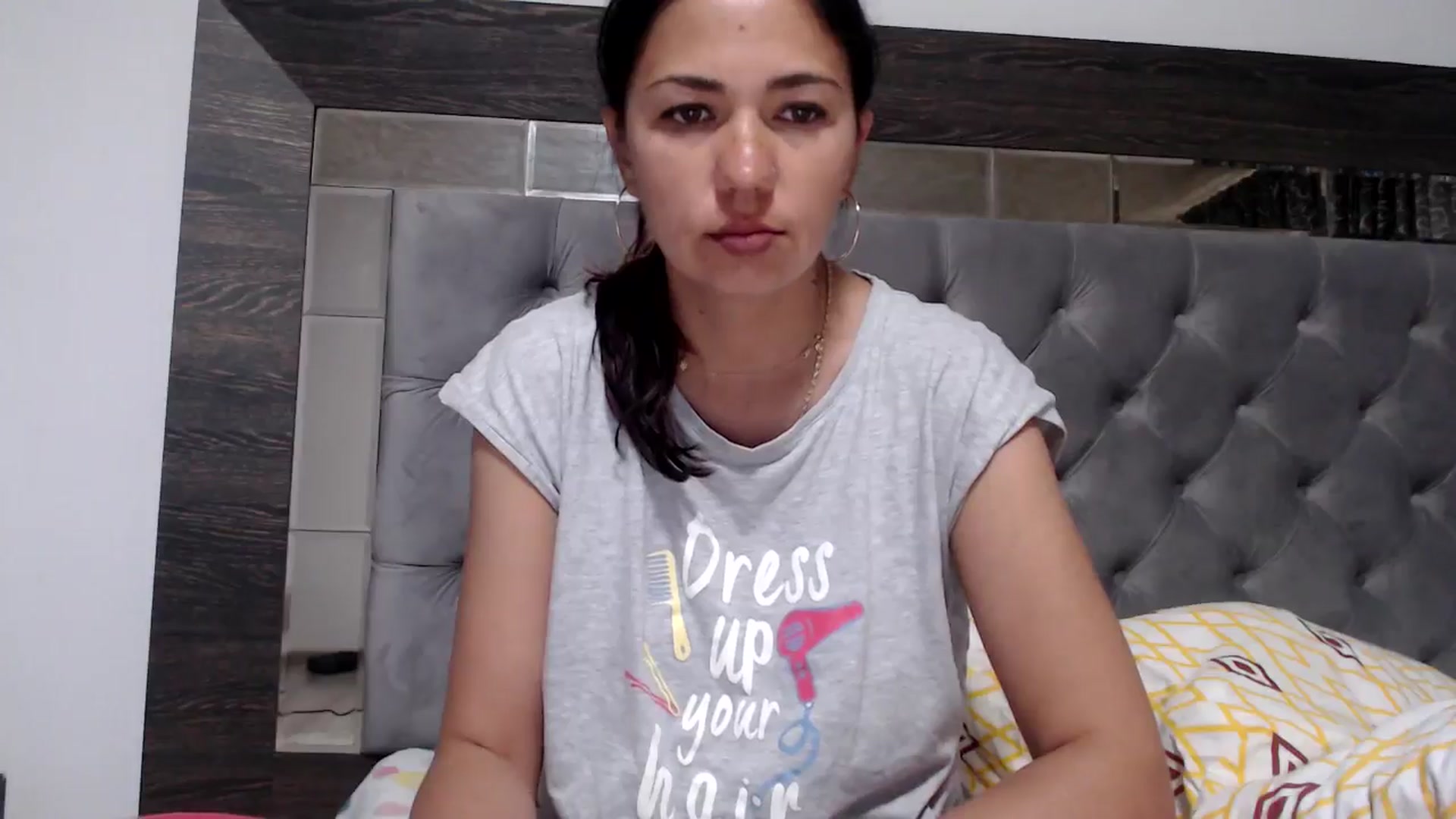Gallery image thumbnail from YourLuvDee's myfreecams stream on, 05/25/2025, 15:37 image 2 of 20