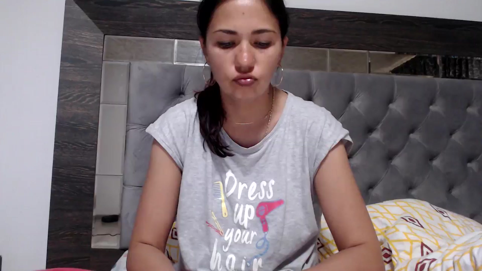 Gallery image thumbnail from YourLuvDee's myfreecams stream on, 05/25/2025, 15:37 image 1 of 20