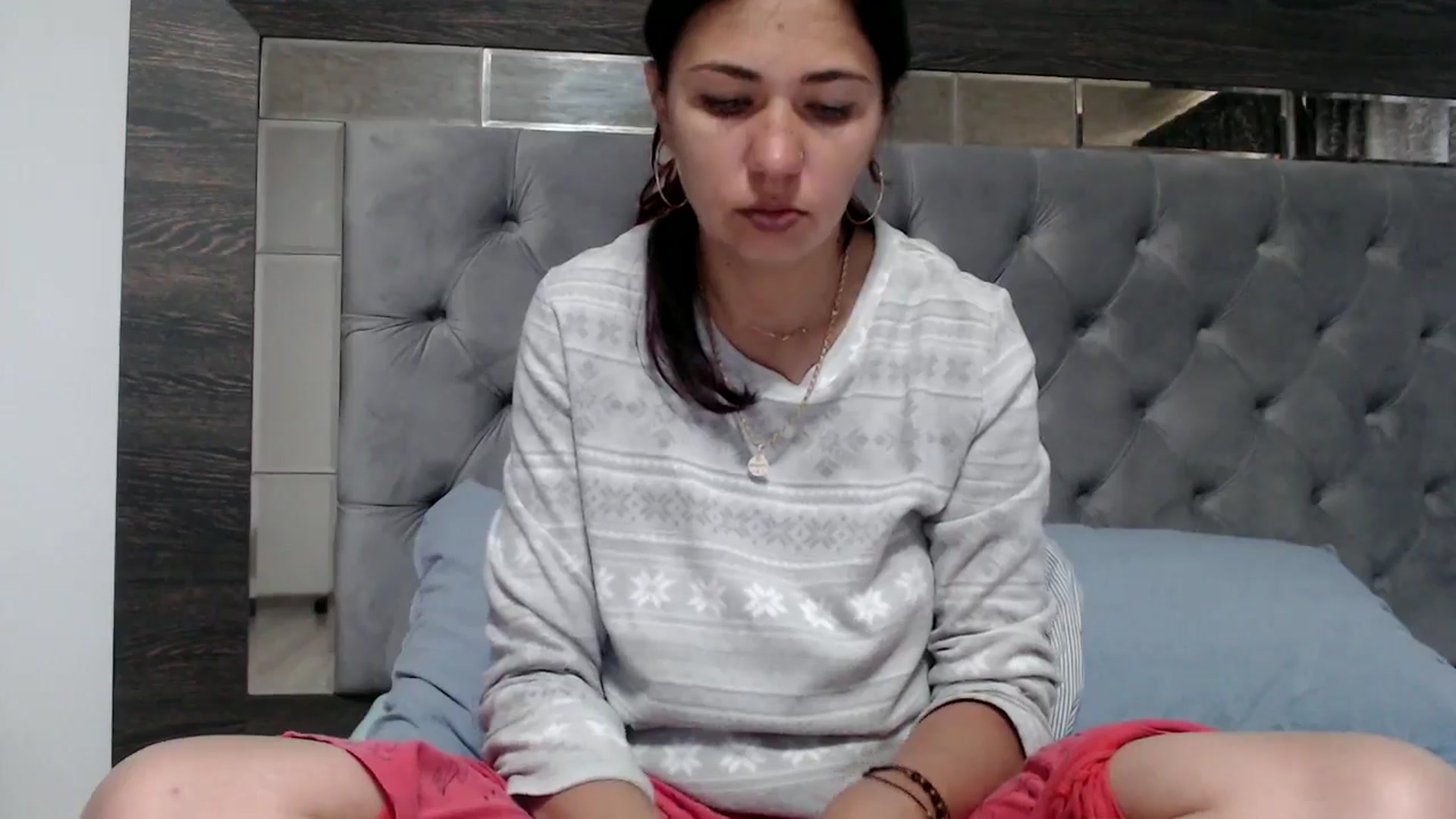 Gallery image thumbnail from YourLuvDee's myfreecams stream on, 05/26/2025, 08:00 image 8 of 20