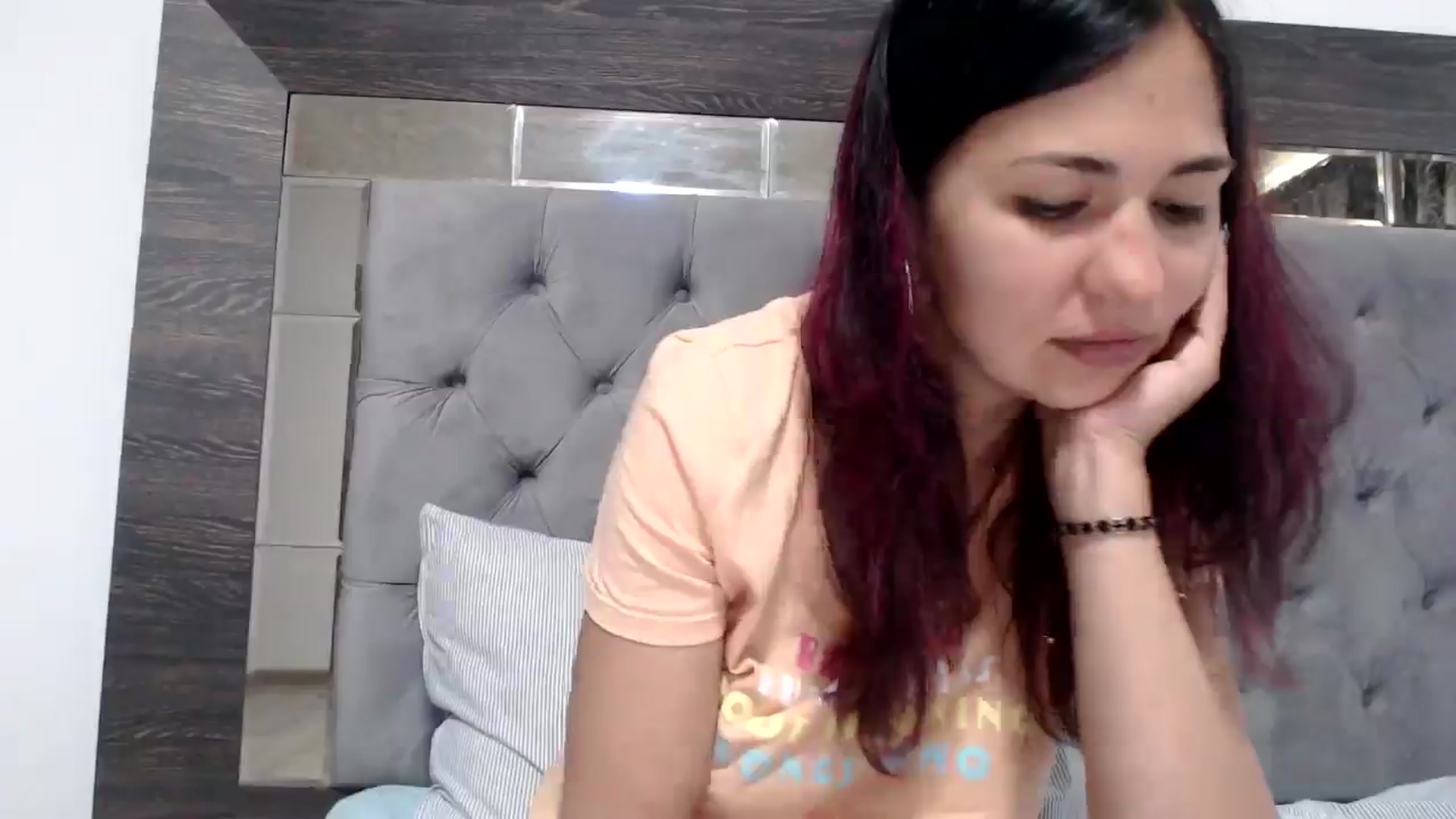 Gallery image thumbnail from YourLuvDee's myfreecams stream on, 05/27/2025, 13:15 image 7 of 20