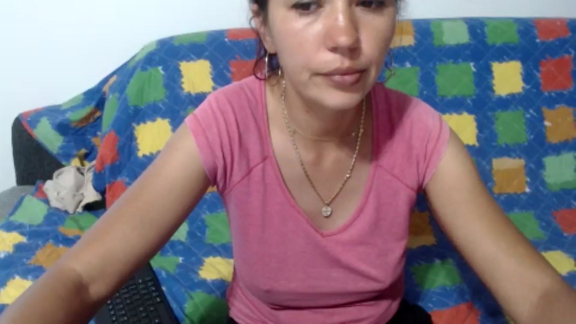 Gallery image thumbnail from YourLuvDee's myfreecams stream on, 06/27/2025, 11:40 image 16 of 20