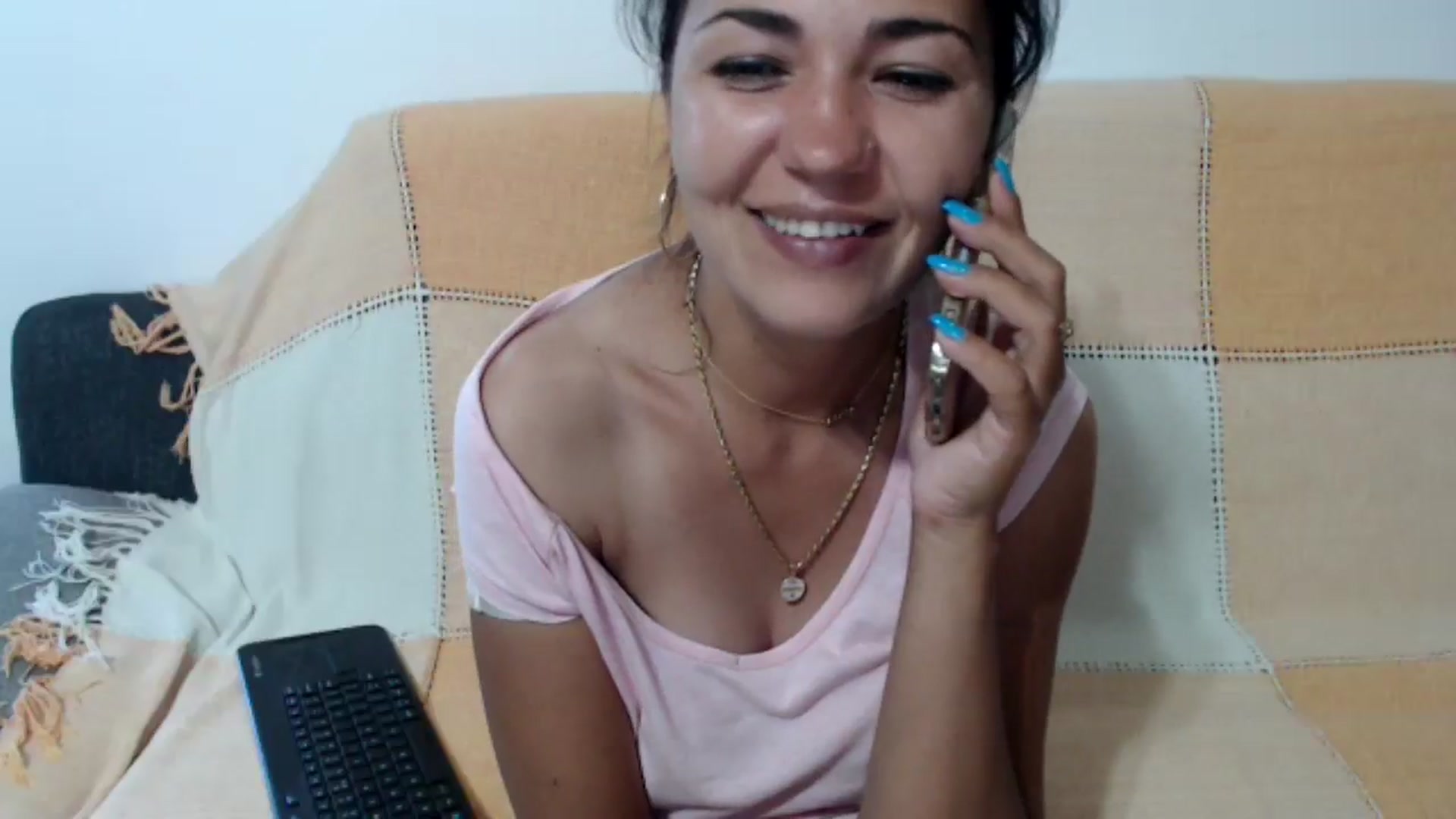 Gallery image thumbnail from YourLuvDee's myfreecams stream on, 07/19/2025, 13:36 image 19 of 20