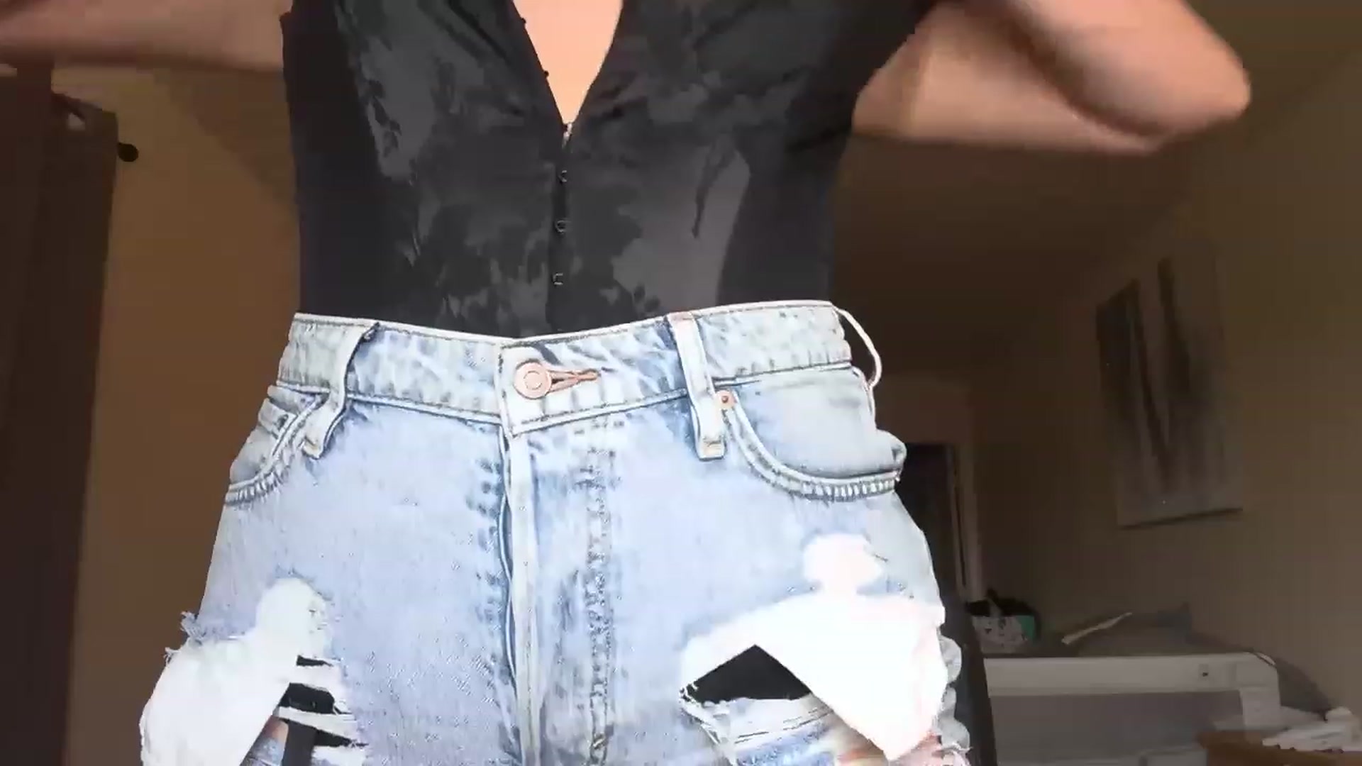 Gallery image thumbnail from YourMilfxoxo's myfreecams stream on, 11/21/2022, 19:45 image 2 of 20
