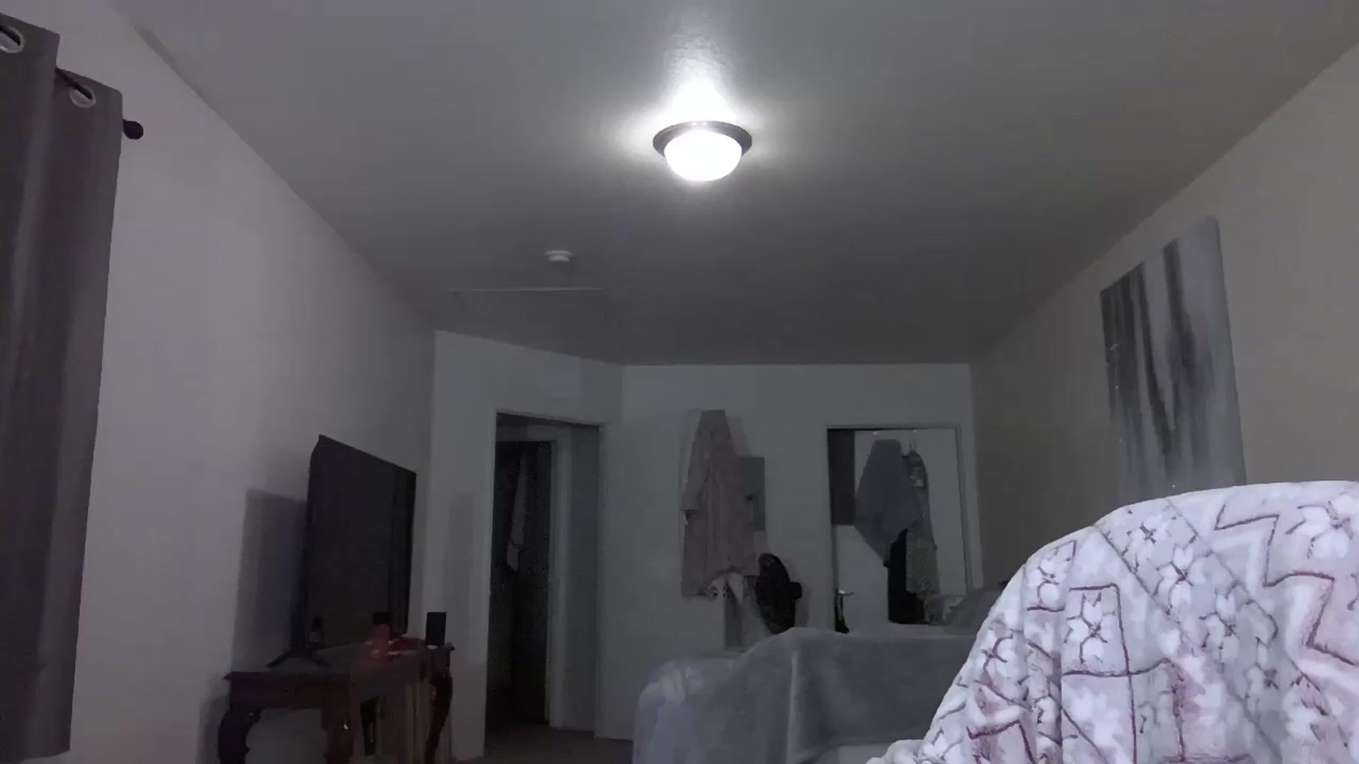 Gallery image thumbnail from YourMilfxoxo's myfreecams stream on, 11/23/2022, 04:08 image 1 of 20