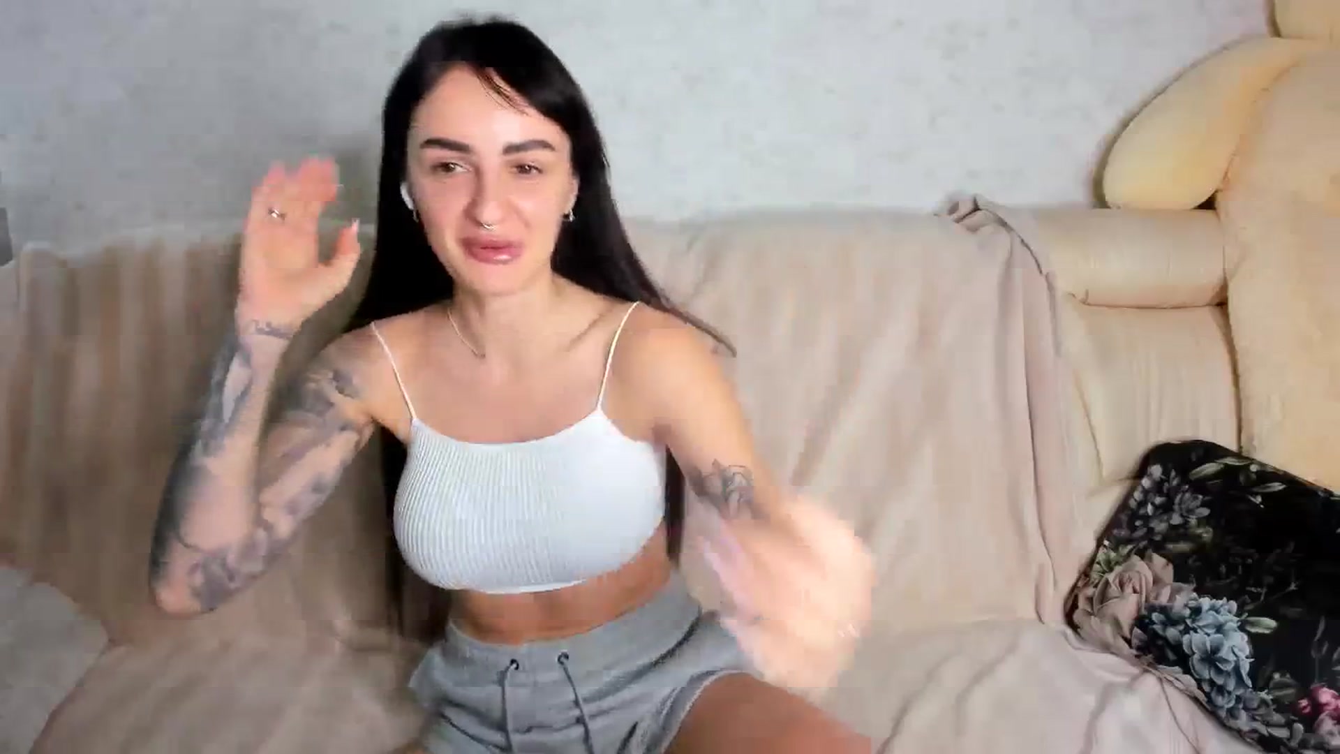 Gallery image thumbnail from YourMissMasha's myfreecams stream on, 01/27/2024, 17:46 image 7 of 20