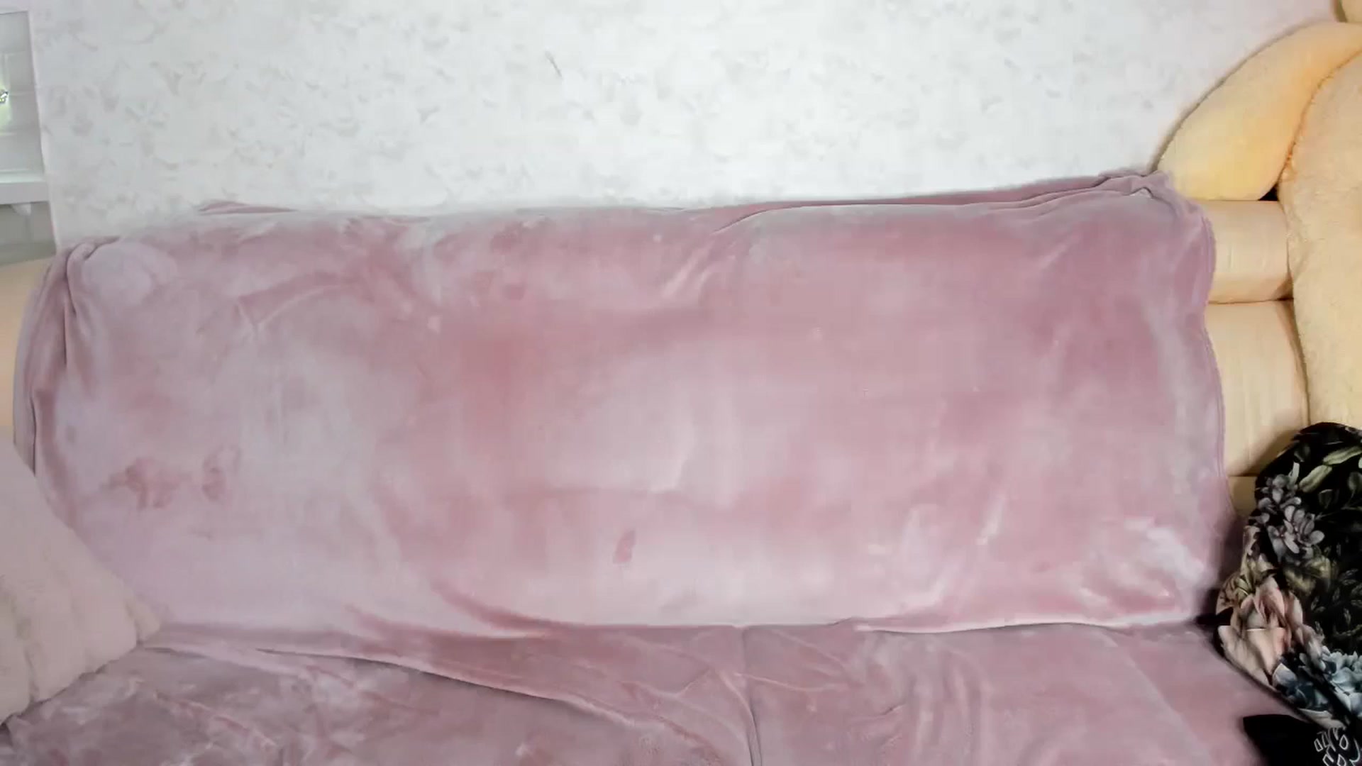 Gallery image thumbnail from YourMissMasha's myfreecams stream on, 03/11/2024, 19:29 image 14 of 20