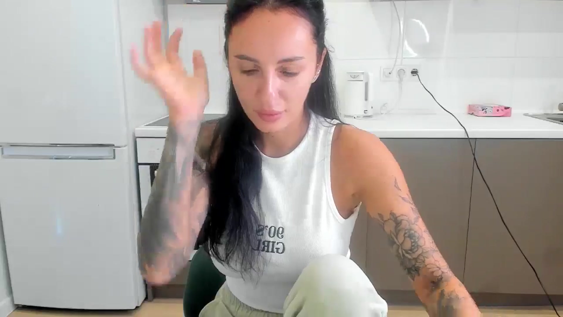 Gallery image thumbnail from YourMissMasha's myfreecams stream on, 08/27/2025, 08:27 image 7 of 20