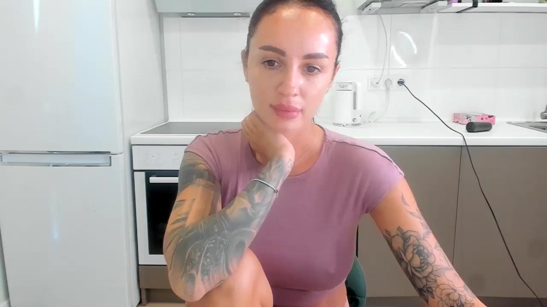 Gallery image thumbnail from YourMissMasha's myfreecams stream on, 09/04/2025, 09:29 image 9 of 20