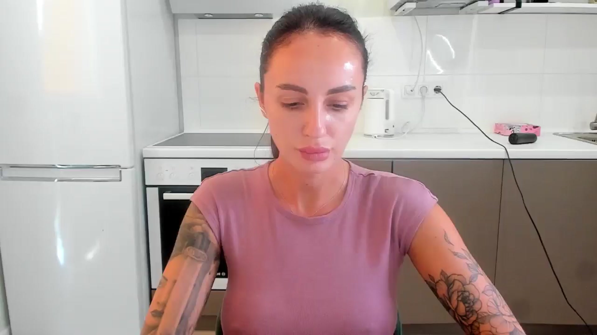 Gallery image thumbnail from YourMissMasha's myfreecams stream on, 09/04/2025, 10:38 image 2 of 20