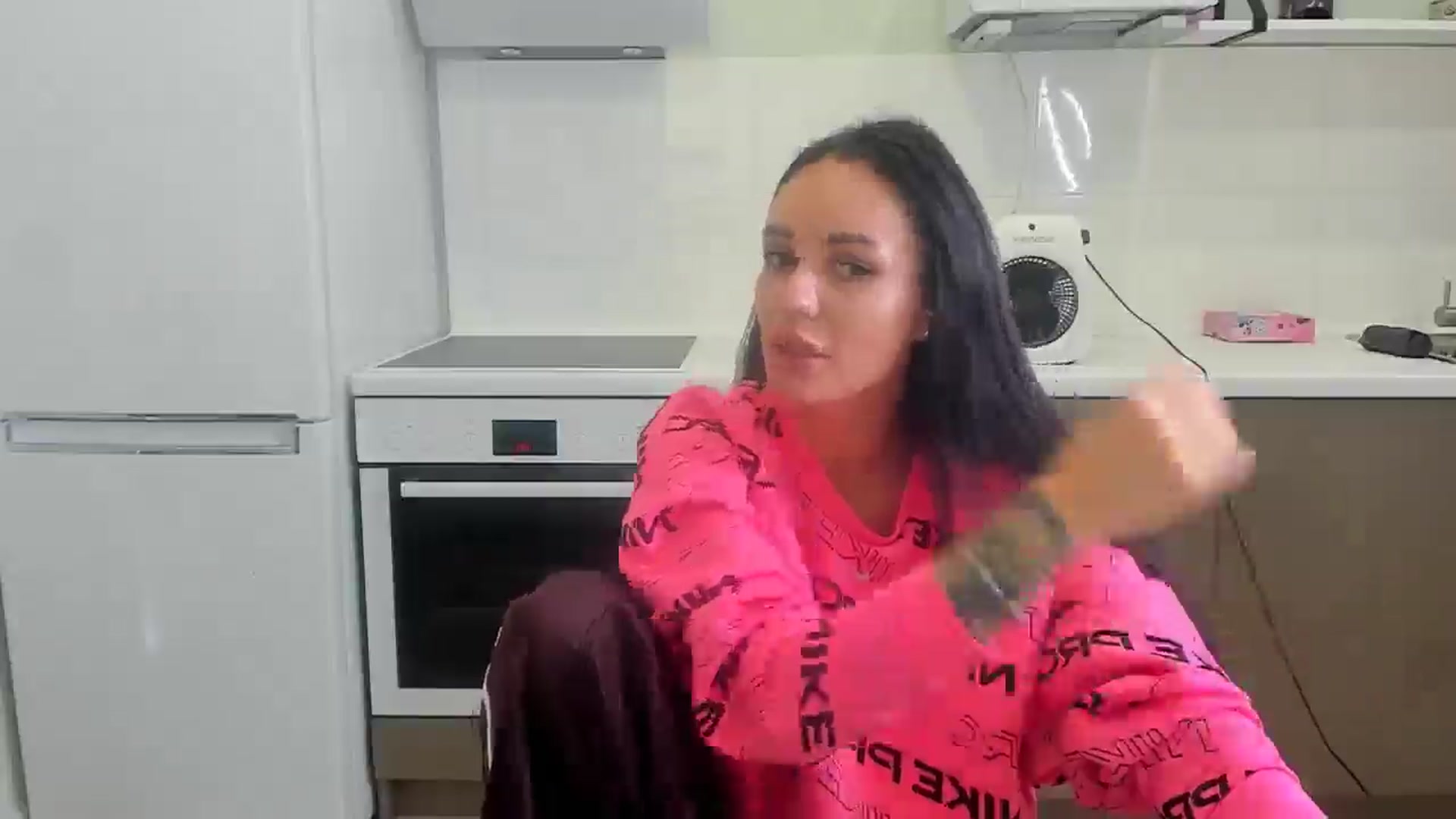 Gallery image thumbnail from YourMissMasha's myfreecams stream on, 10/06/2025, 09:08 image 3 of 20