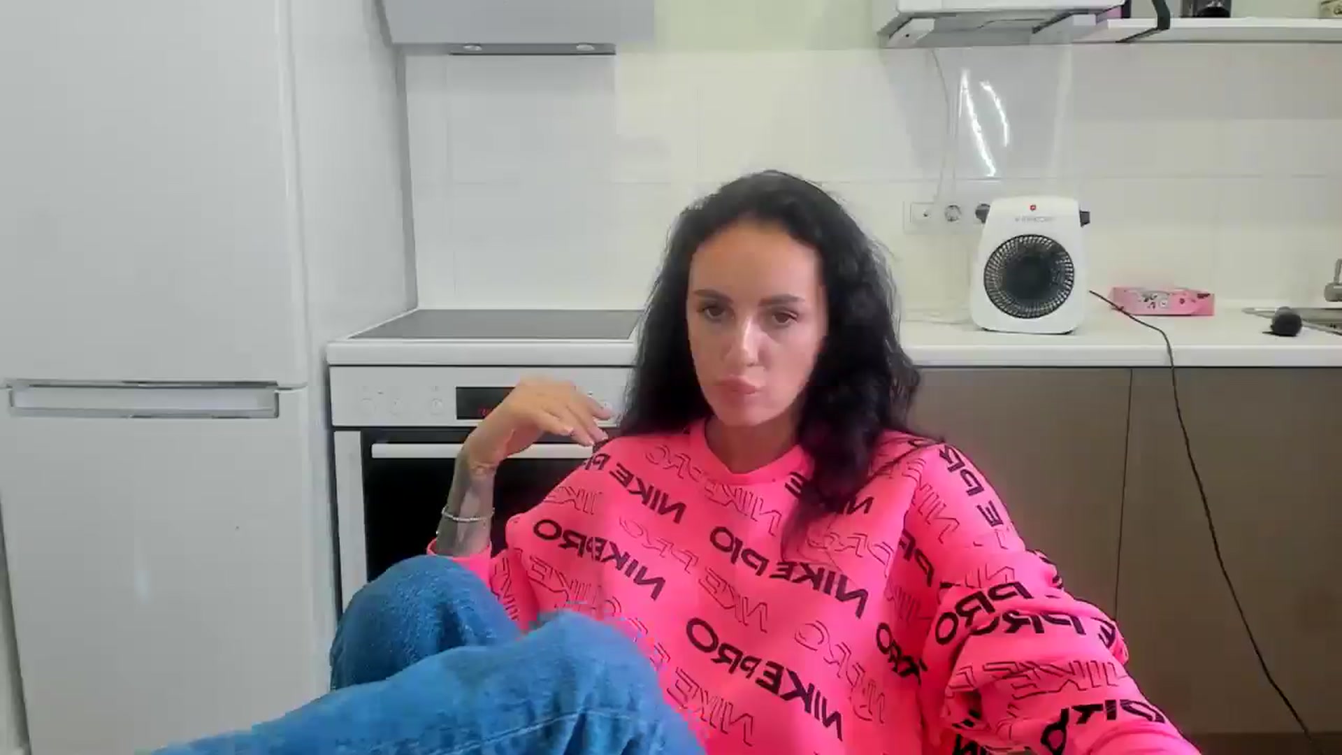 Gallery image thumbnail from YourMissMasha's myfreecams stream on, 10/08/2025, 09:21 image 15 of 20