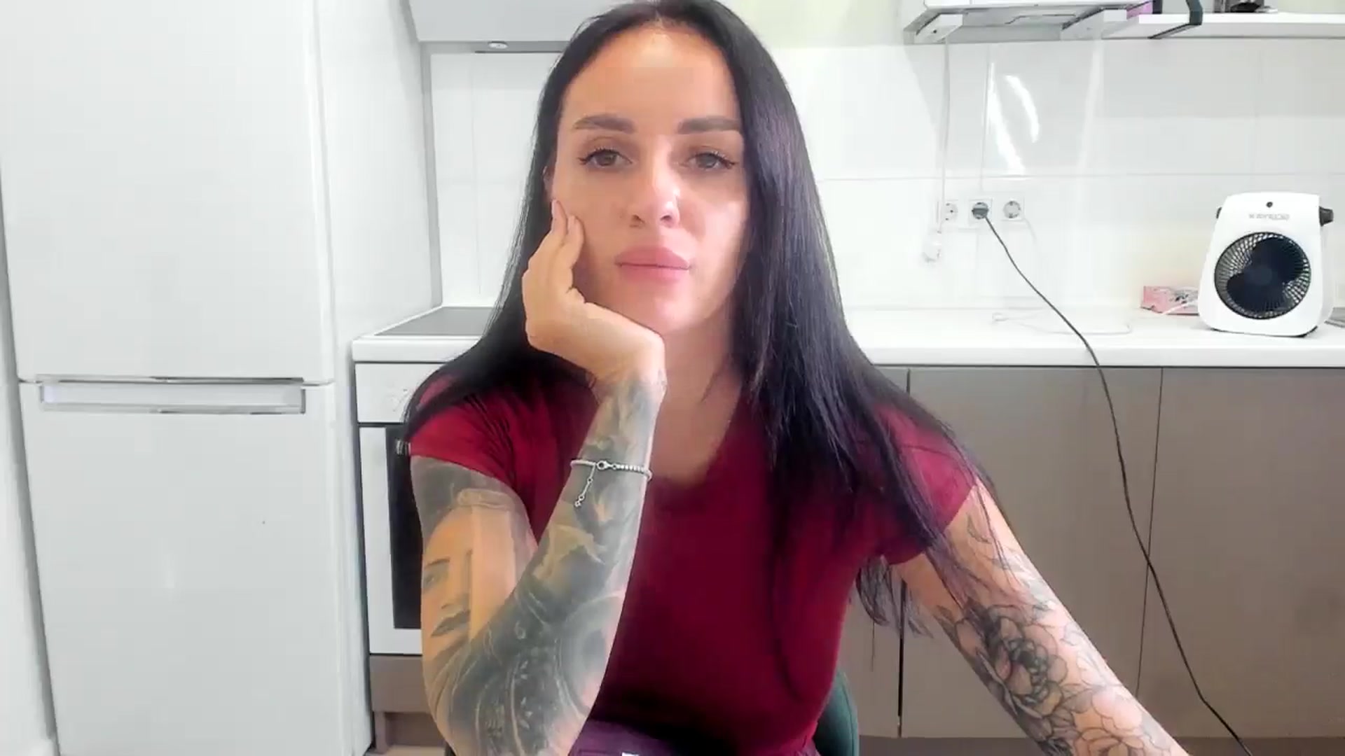 Gallery image thumbnail from YourMissMasha's myfreecams stream on, 10/12/2025, 11:11 image 8 of 20