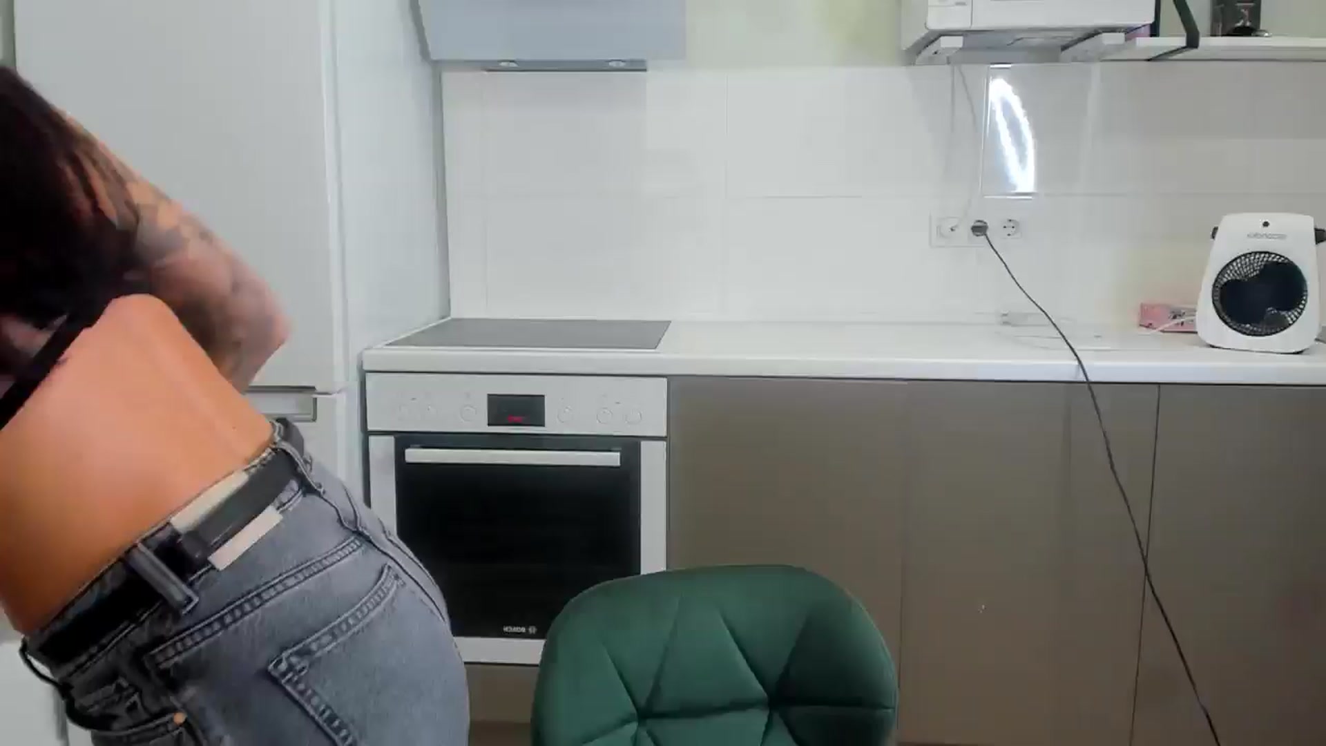 Gallery image thumbnail from YourMissMasha's myfreecams stream on, 10/19/2025, 10:02 image 16 of 20
