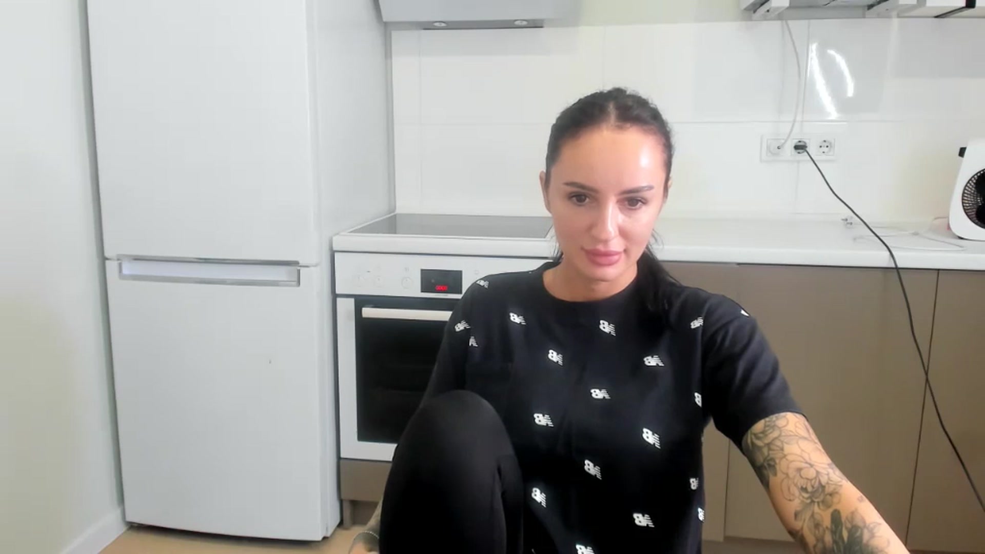 Gallery image thumbnail from YourMissMasha's myfreecams stream on, 12/21/2025, 10:56 image 4 of 20