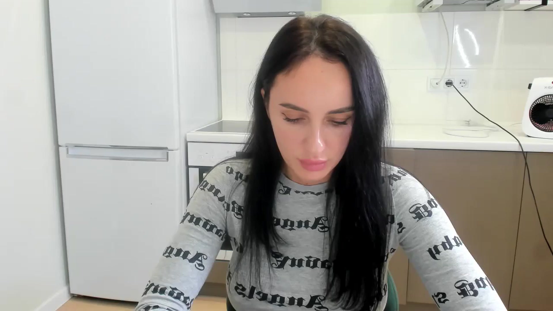 Gallery image thumbnail from YourMissMasha's myfreecams stream on, 12/22/2025, 11:09 image 13 of 20