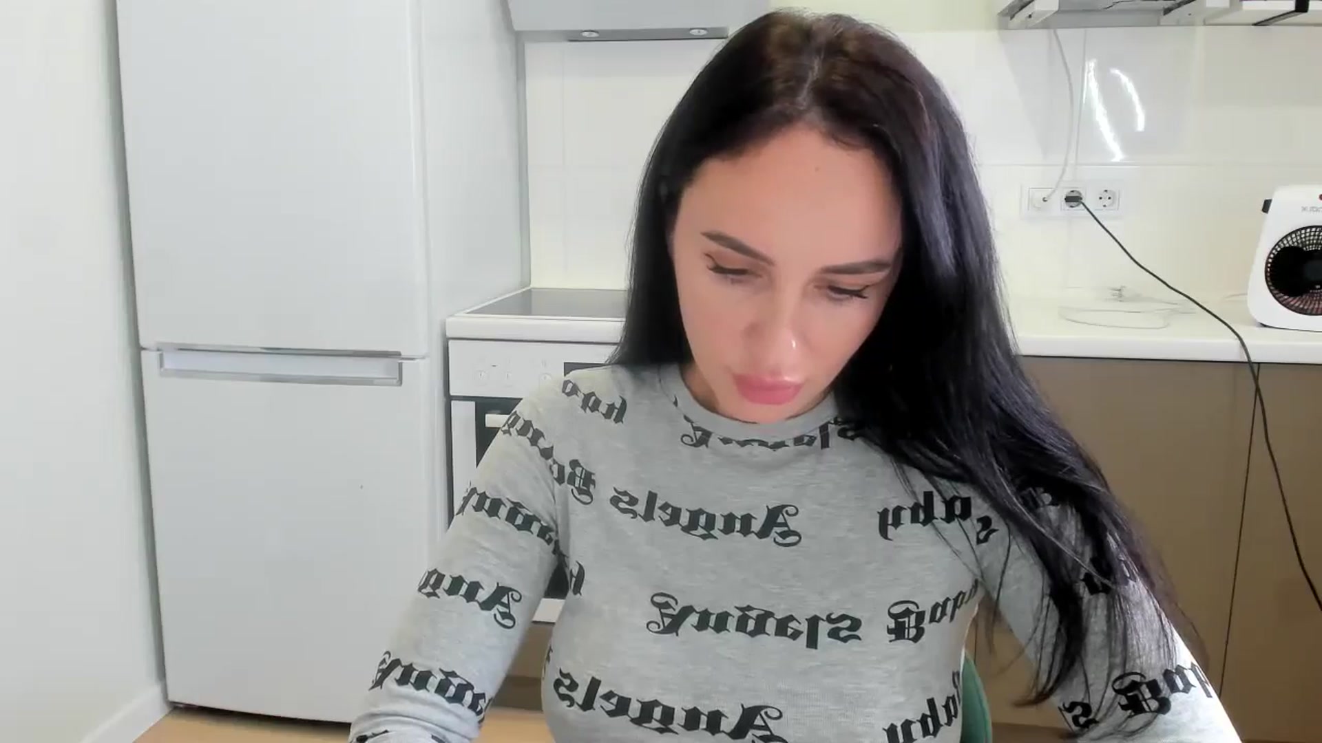 Gallery image thumbnail from YourMissMasha's myfreecams stream on, 12/22/2025, 11:09 image 8 of 20