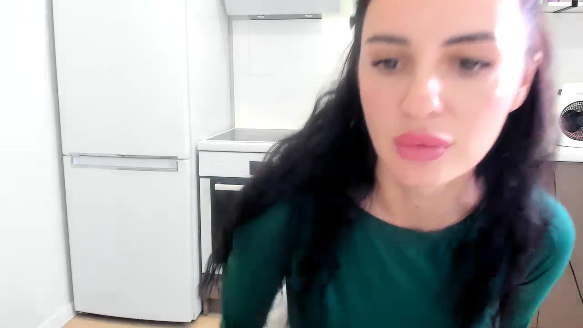 Gallery image thumbnail from YourMissMasha's myfreecams stream on, 12/24/2025, 15:13 image 13 of 20