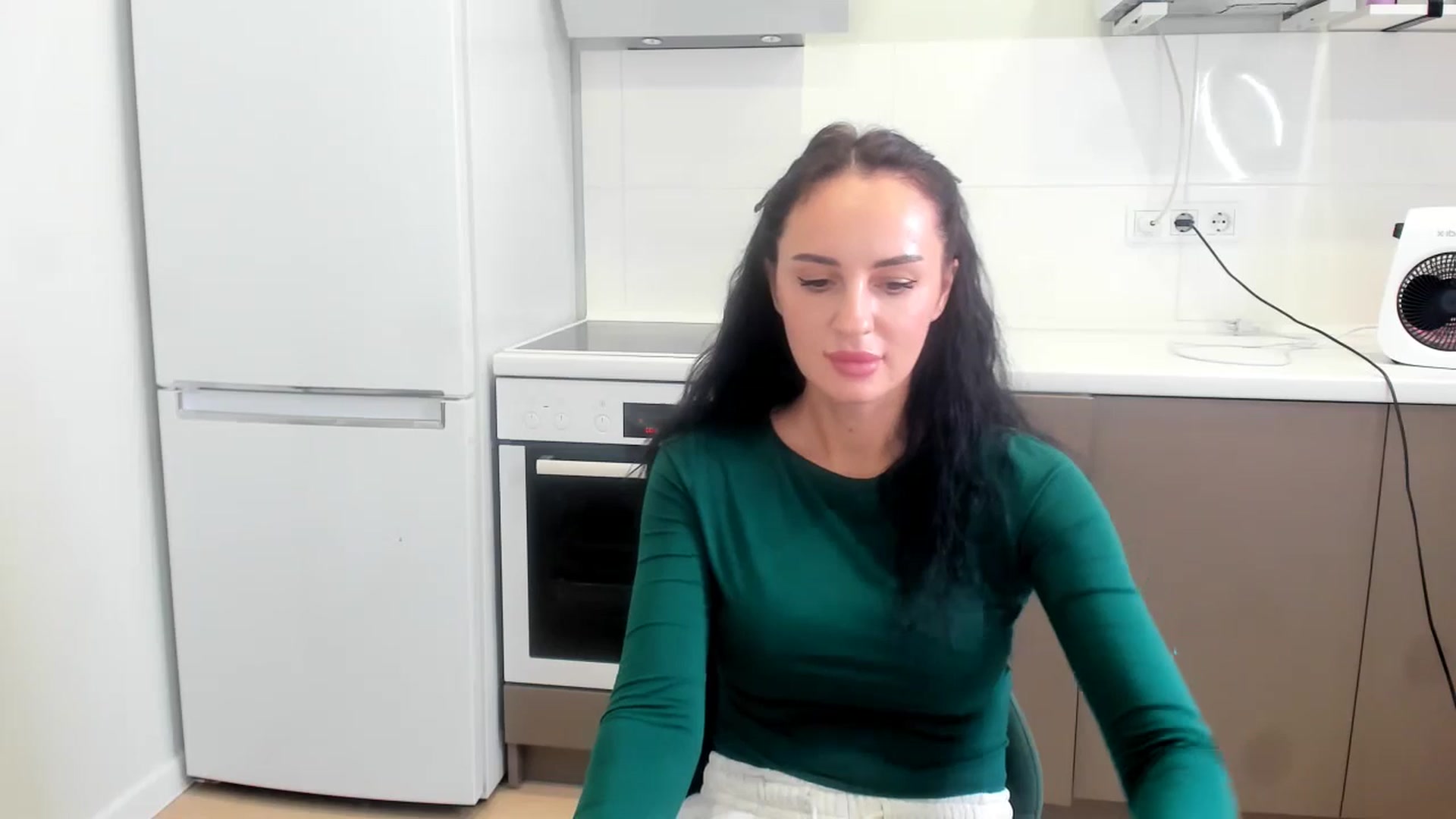 Gallery image thumbnail from YourMissMasha's myfreecams stream on, 12/24/2025, 15:47 image 16 of 20