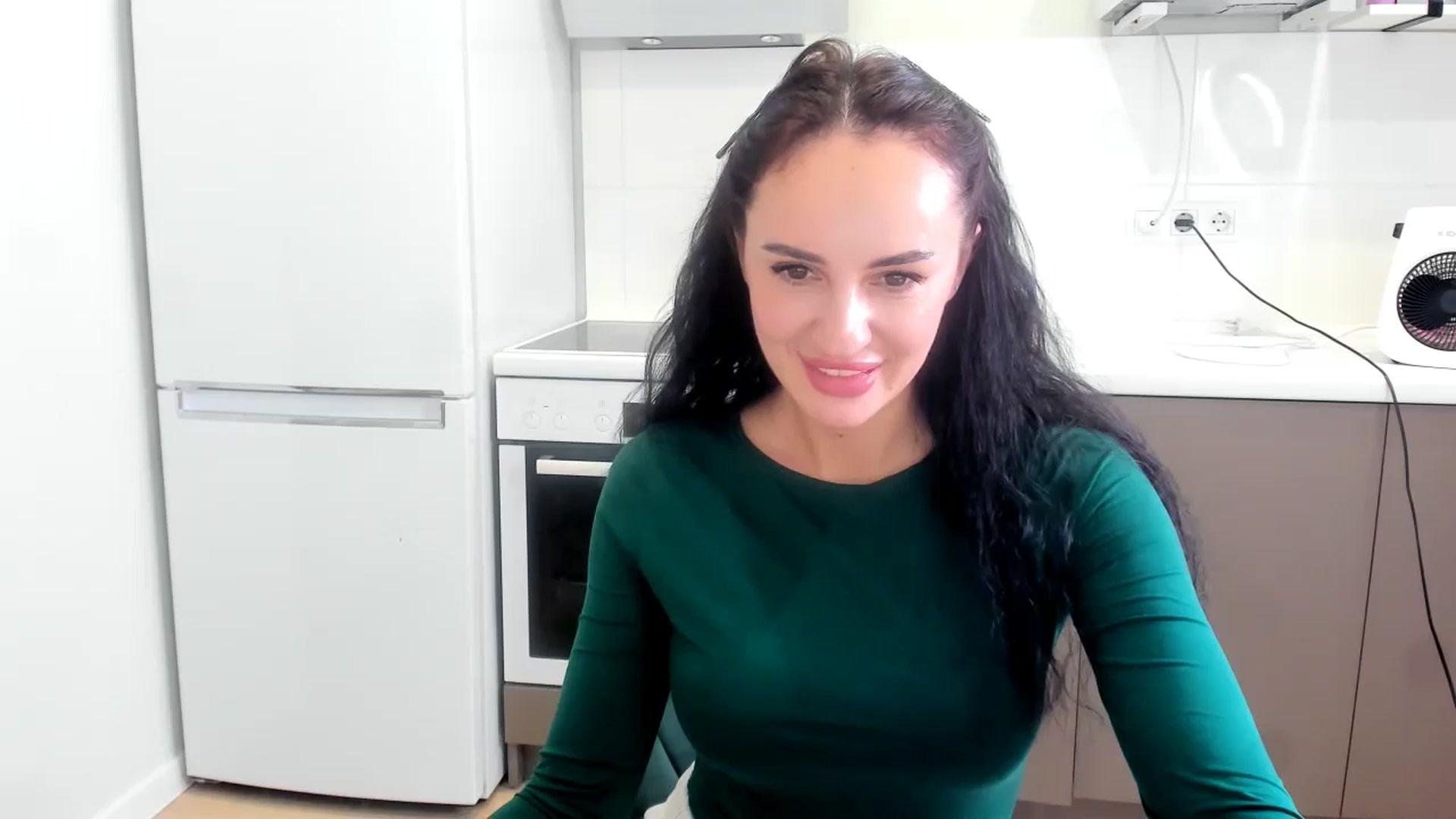 Gallery image thumbnail from YourMissMasha's myfreecams stream on, 12/24/2025, 15:47 image 2 of 20