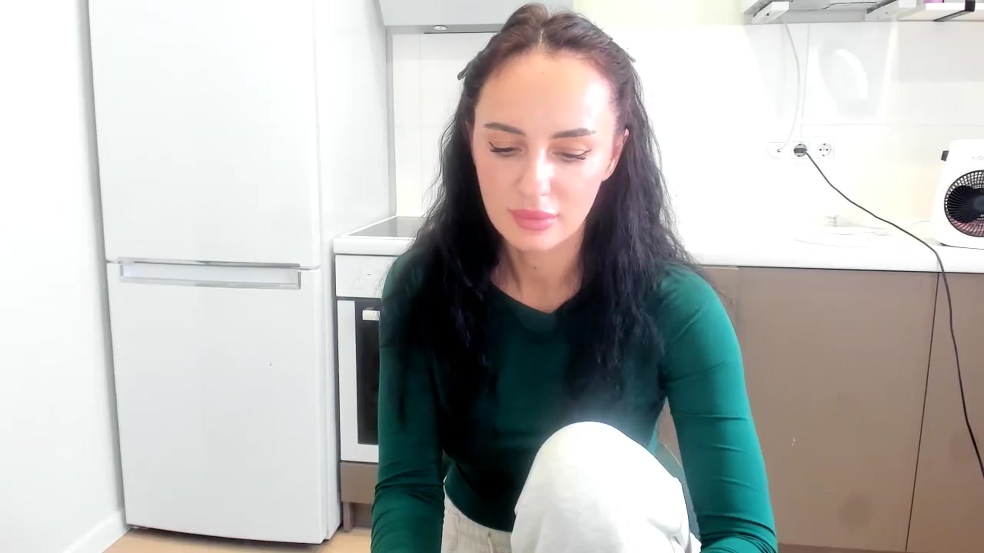 Gallery image thumbnail from YourMissMasha's myfreecams stream on, 12/24/2025, 15:47 image 13 of 20