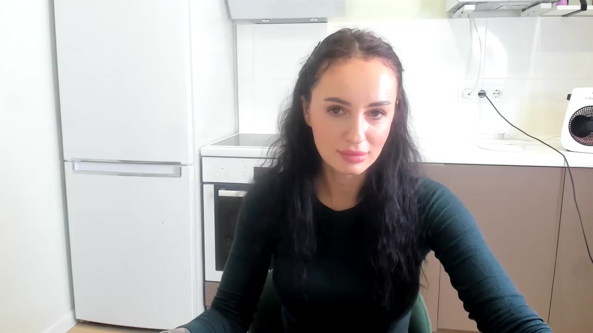 Gallery image thumbnail from YourMissMasha's myfreecams stream on, 12/26/2025, 10:12 image 1 of 20