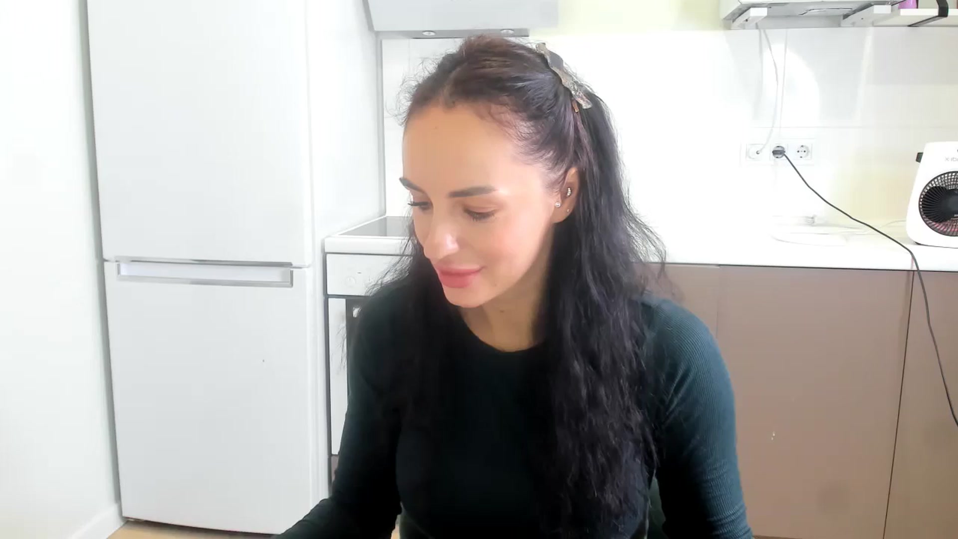 Gallery image thumbnail from YourMissMasha's myfreecams stream on, 12/26/2025, 10:12 image 2 of 20