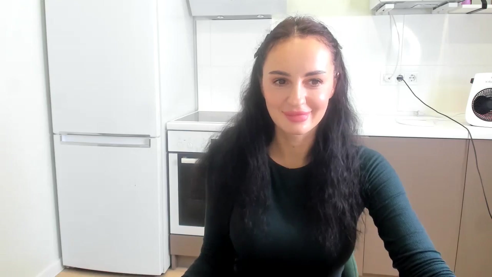 Gallery image thumbnail from YourMissMasha's myfreecams stream on, 12/26/2025, 10:12 image 3 of 20