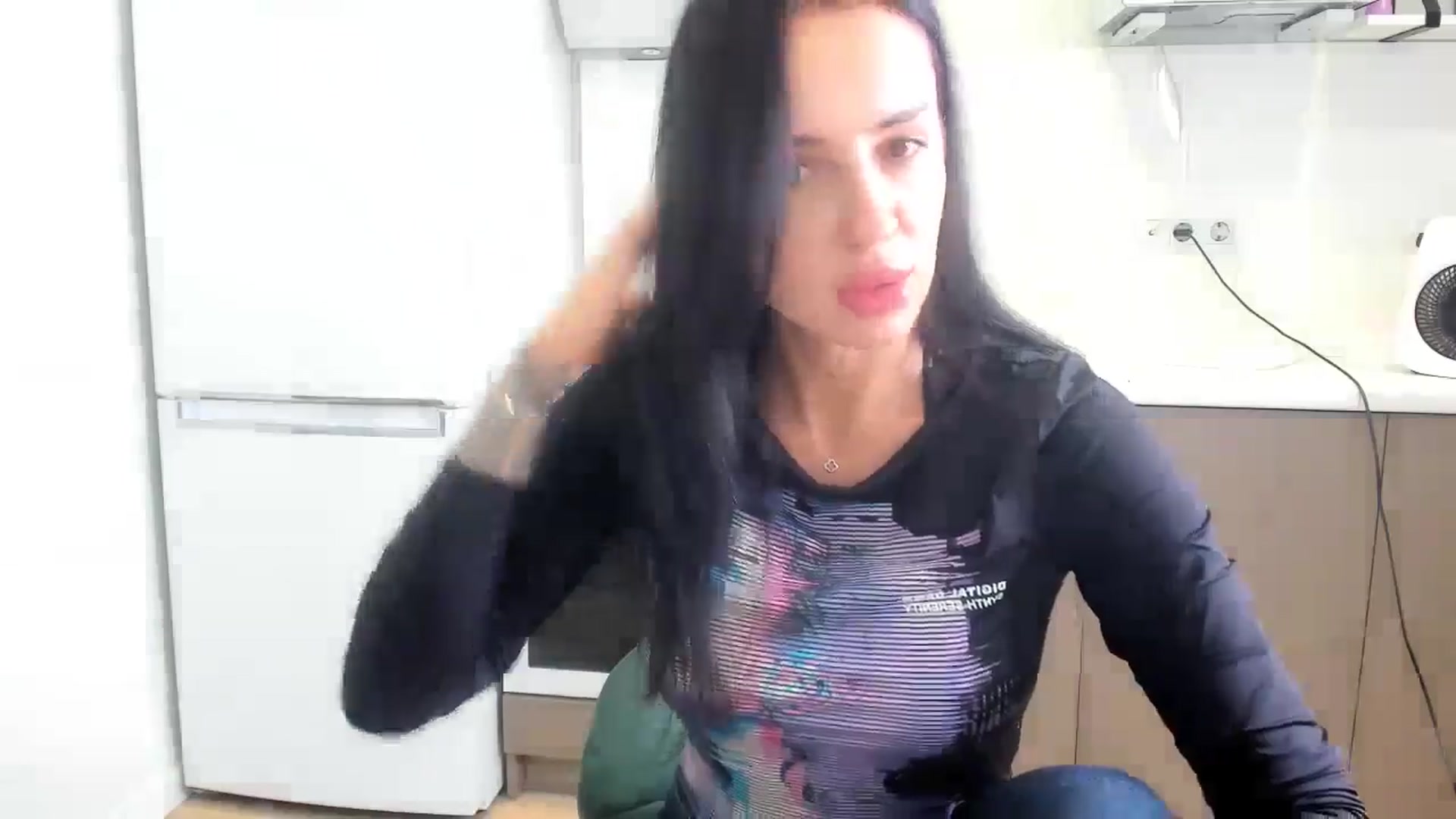Gallery image thumbnail from YourMissMasha's myfreecams stream on, 01/03/2026, 12:30 image 18 of 20