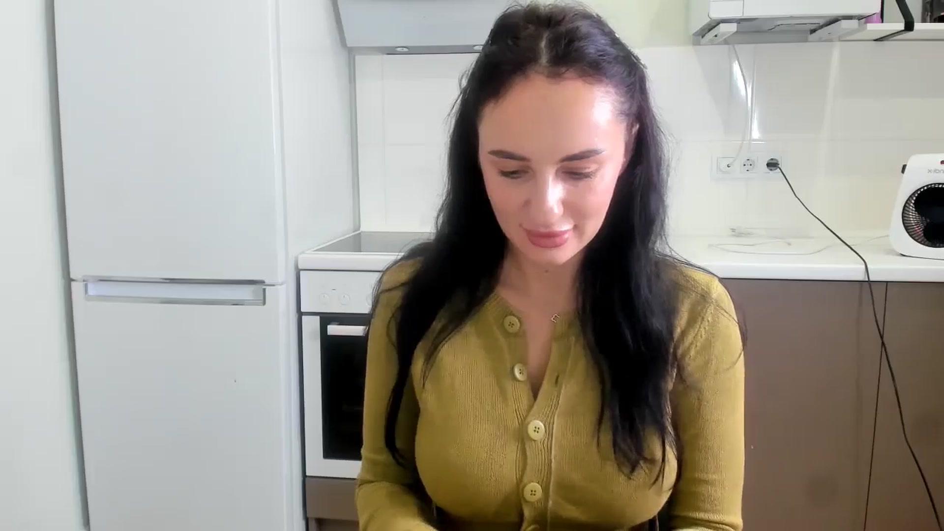 Gallery image thumbnail from YourMissMasha's myfreecams stream on, 01/10/2026, 15:53 image 3 of 20