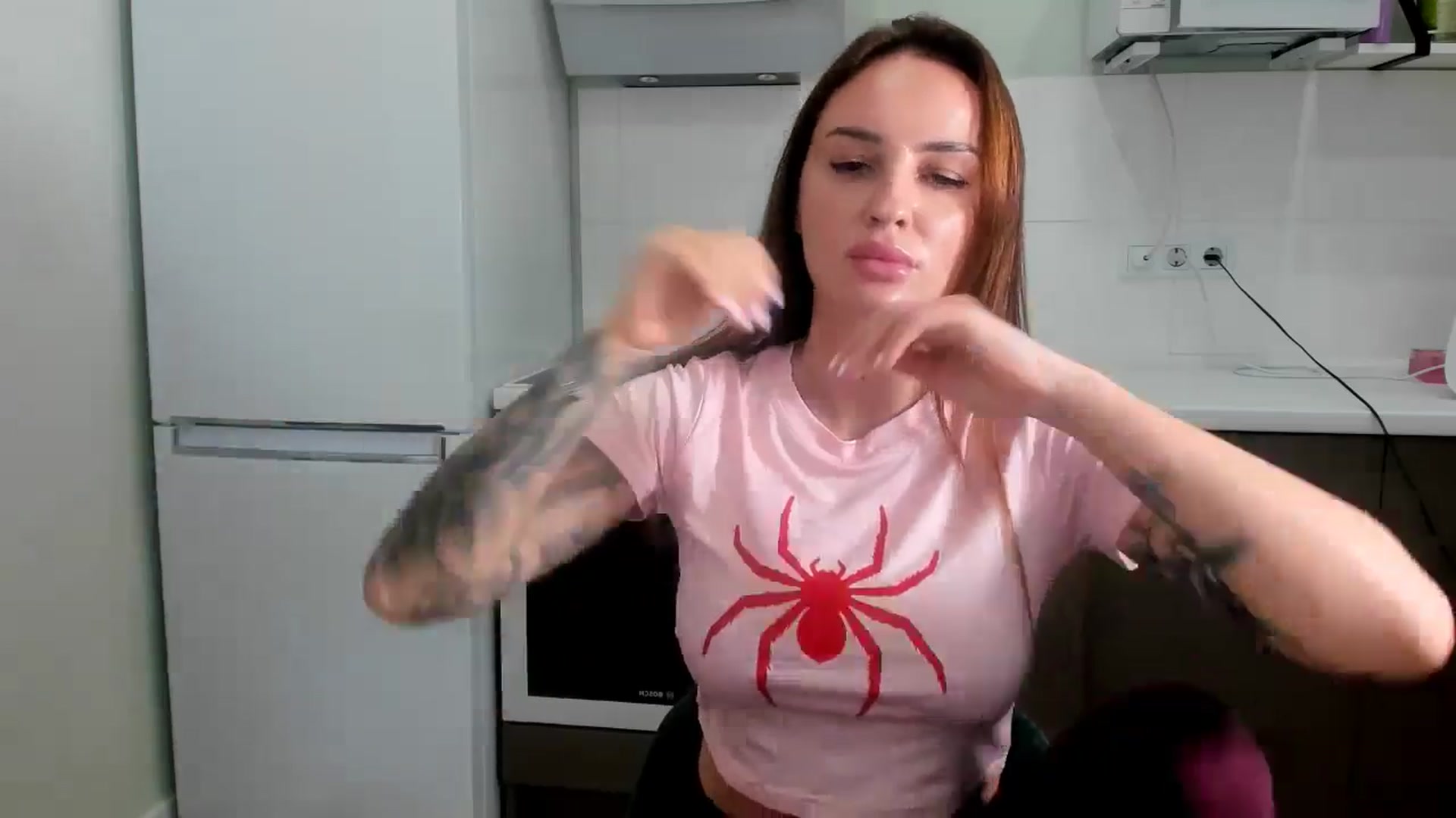 Gallery image thumbnail from YourMissMasha's myfreecams stream on, 04/01/2026, 12:46 image 10 of 20