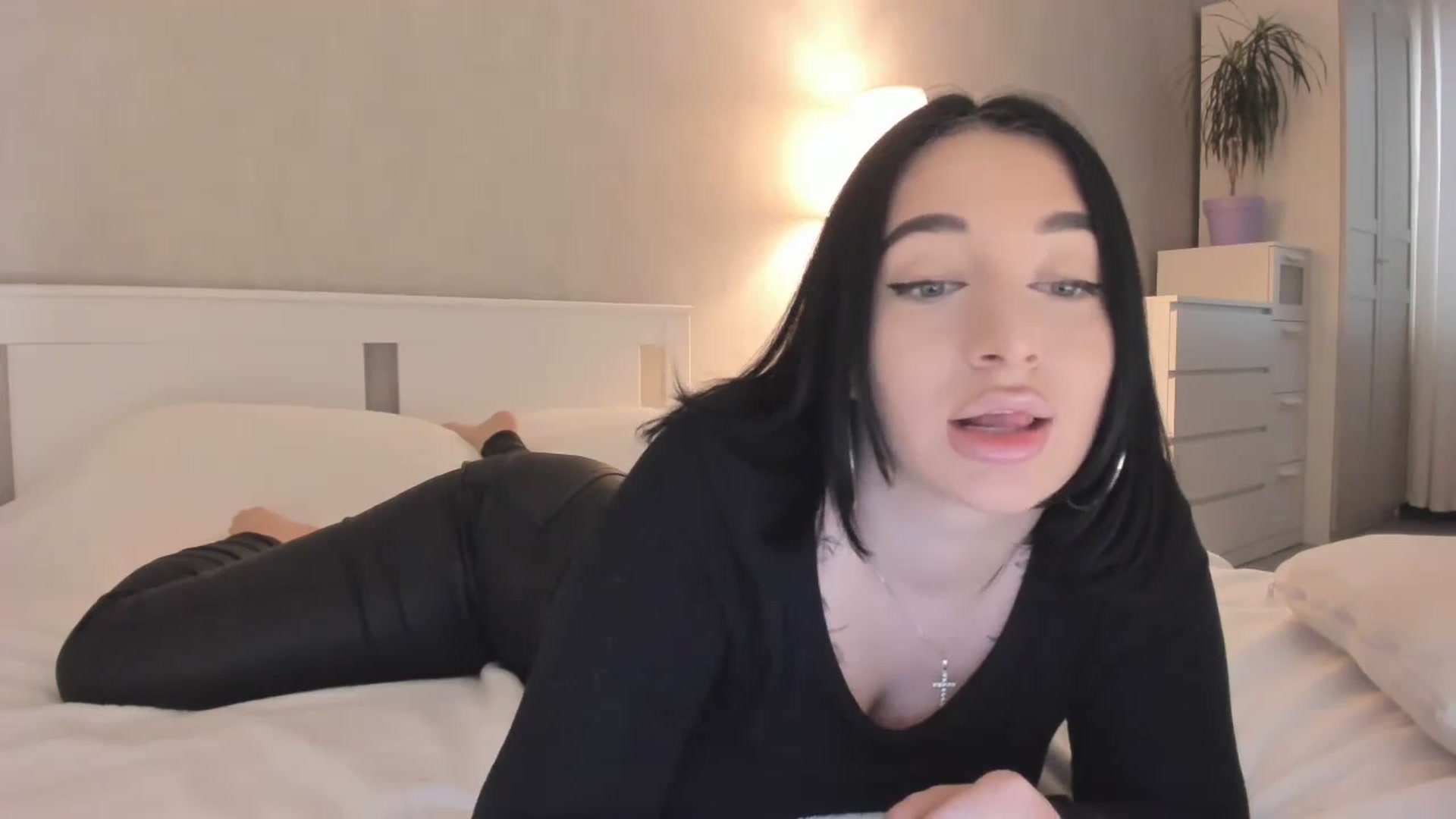 Gallery image thumbnail from YourMistress1's myfreecams stream on, 10/25/2023, 07:32 image 12 of 20