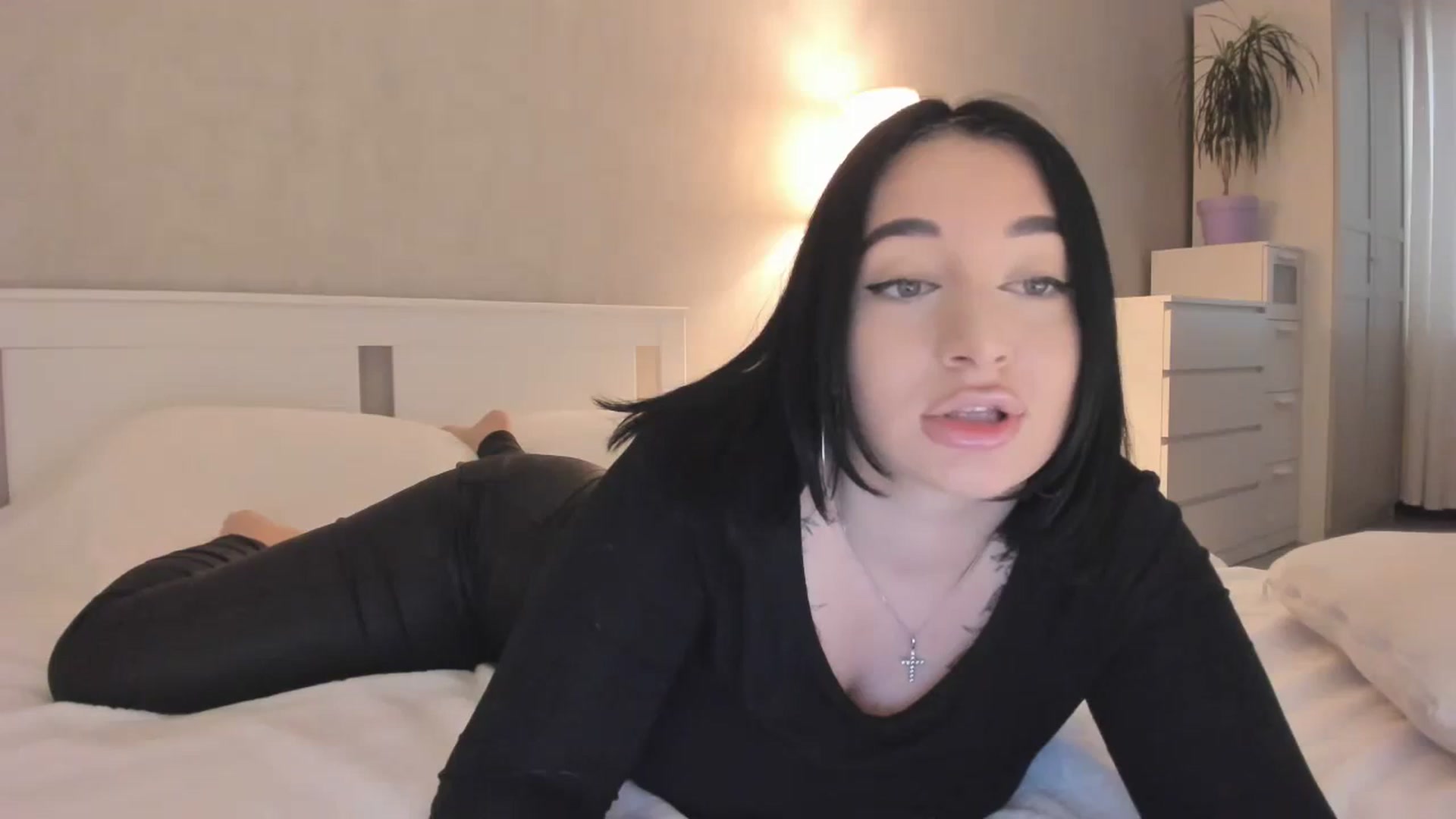 Gallery image thumbnail from YourMistress1's myfreecams stream on, 10/25/2023, 07:32 image 10 of 20