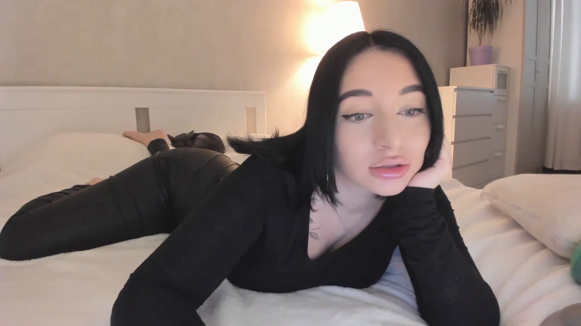 Gallery image thumbnail from YourMistress1's myfreecams stream on, 10/25/2023, 08:55 image 11 of 20