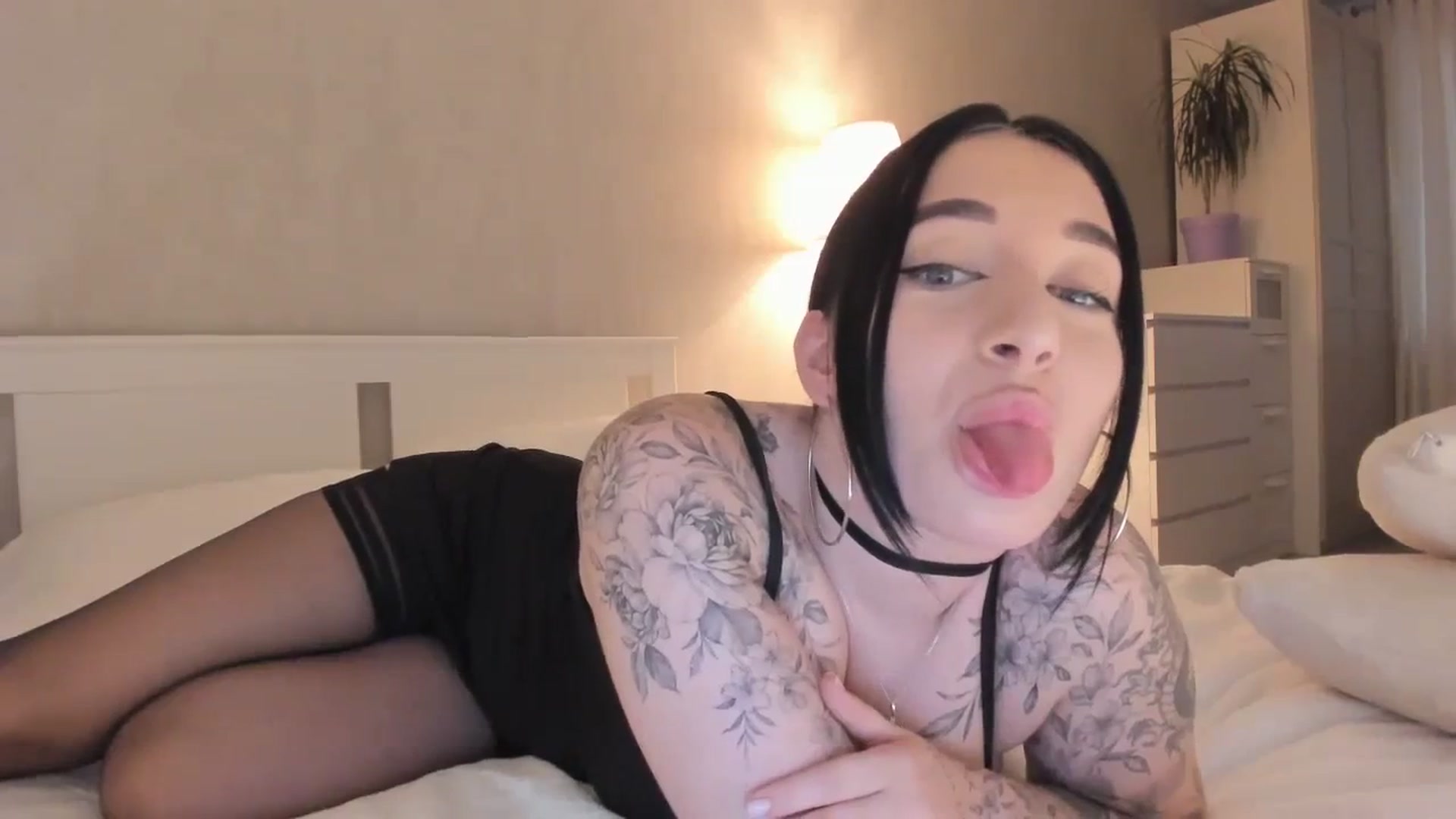 Gallery image thumbnail from YourMistress1's myfreecams stream on, 10/26/2023, 07:54 image 16 of 20