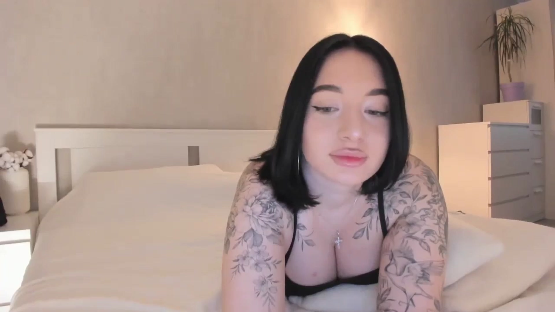 Gallery image thumbnail from YourMistress1's myfreecams stream on, 11/29/2023, 07:06 image 5 of 20