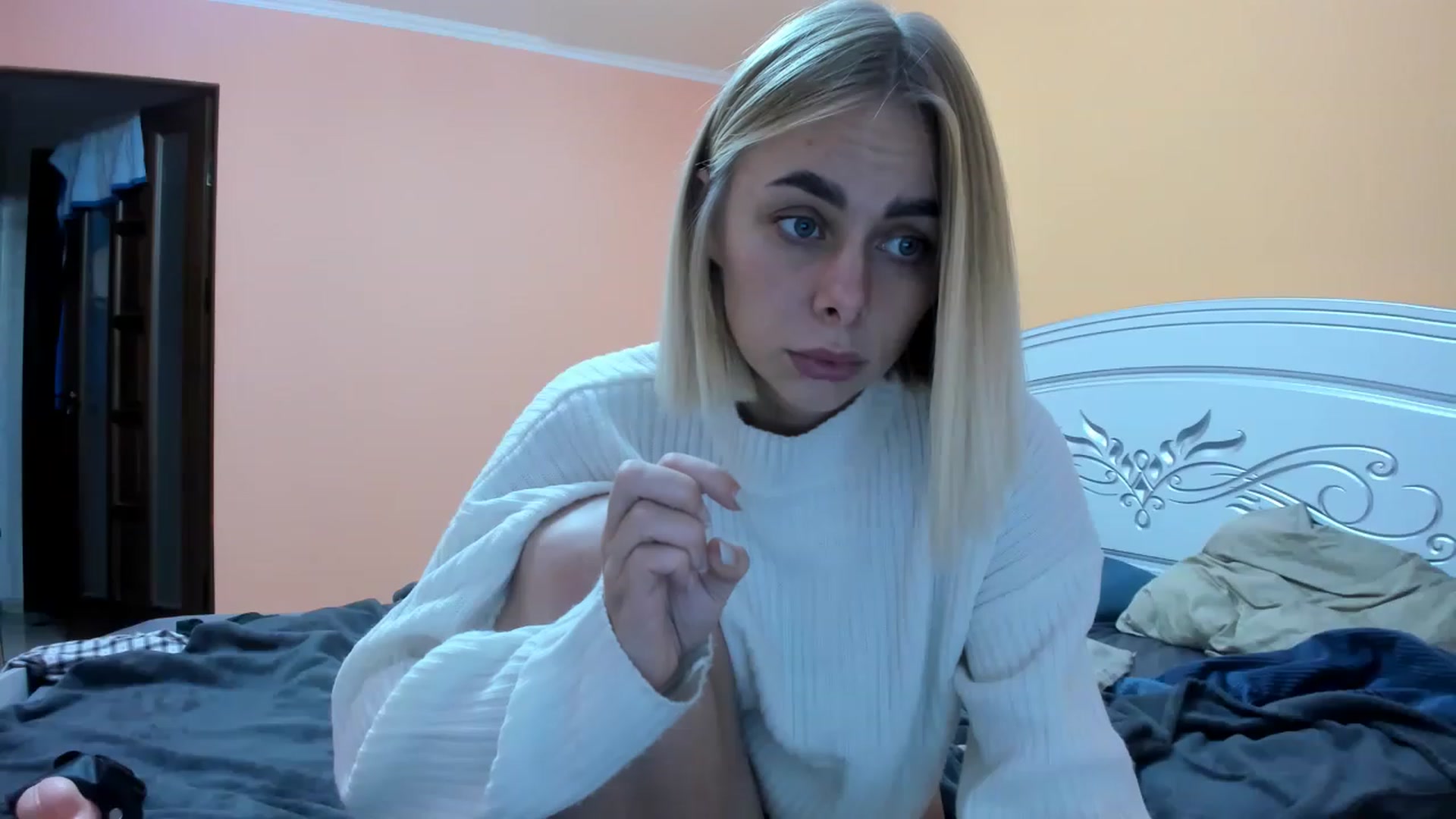 Gallery image thumbnail from YourPupsik's myfreecams stream on, 11/19/2022, 13:55 image 13 of 20