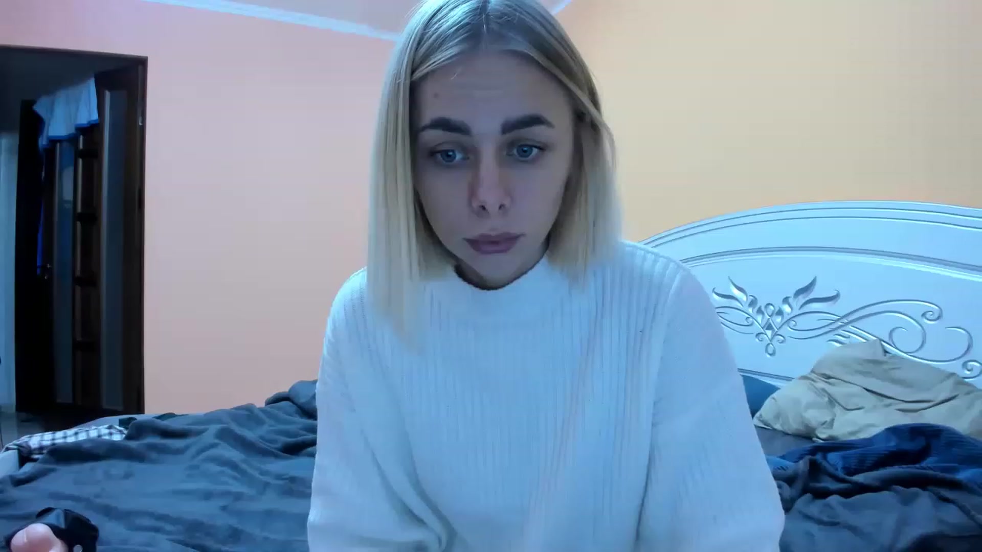 Gallery image thumbnail from YourPupsik's myfreecams stream on, 11/19/2022, 13:55 image 18 of 20