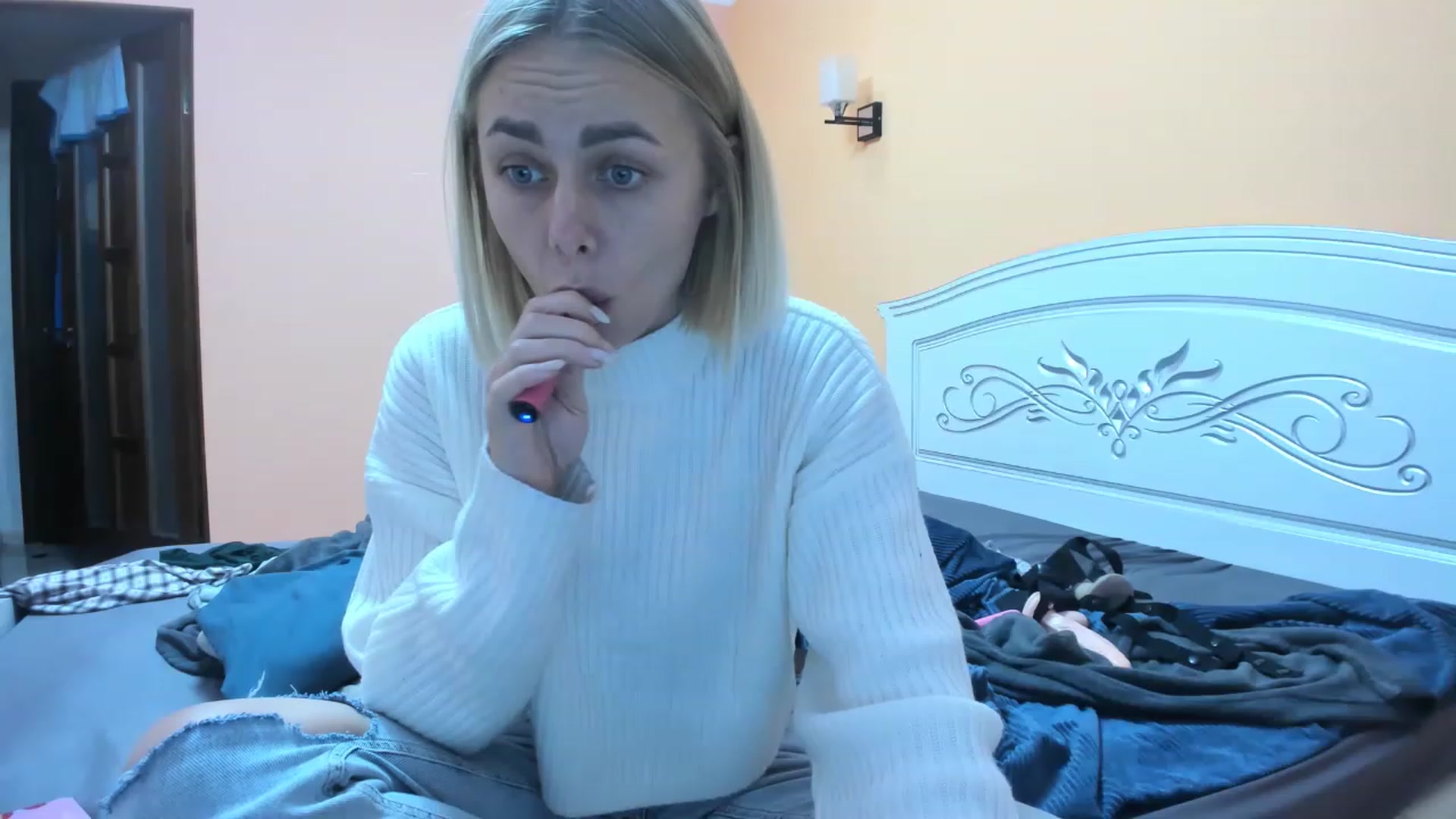 Gallery image thumbnail from YourPupsik's myfreecams stream on, 11/20/2022, 14:08 image 16 of 20